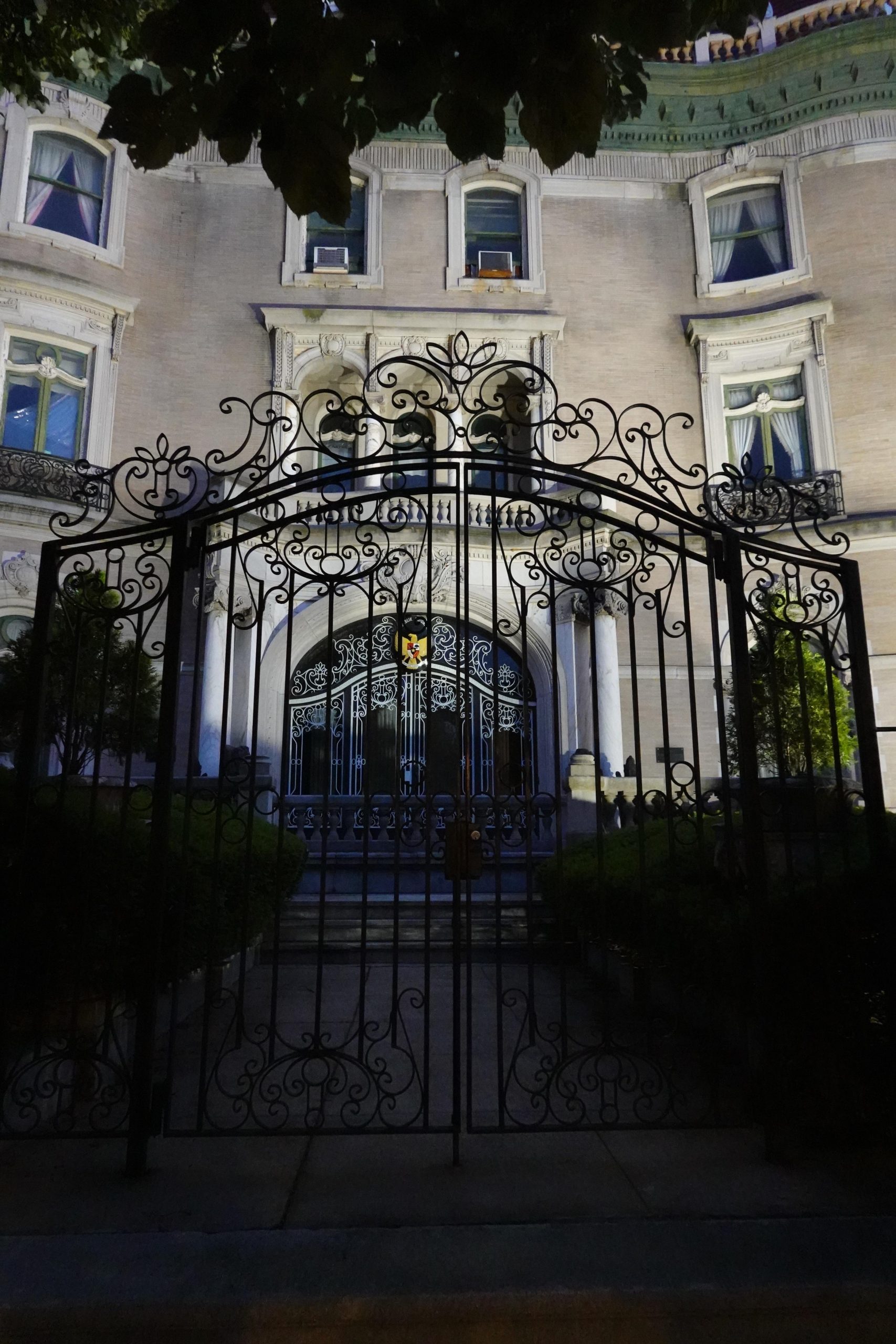 Dupont Mansions of the Gilded Age Evening Walking Tour – Washington, Washington DC