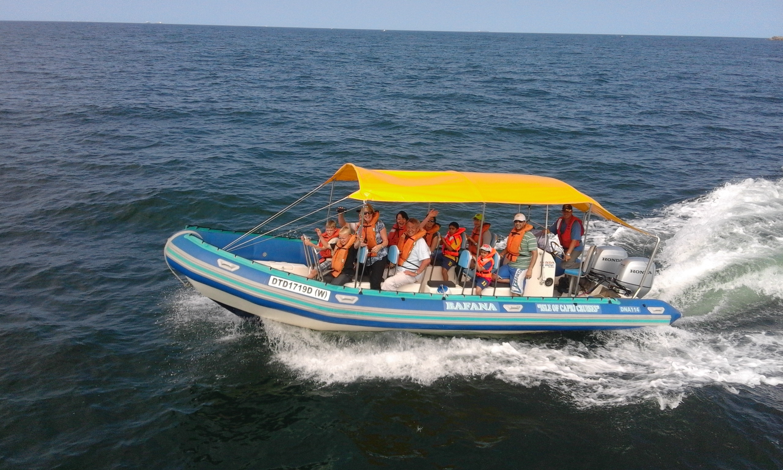 Durban: Durban: Whale and Dolphin Watching Boat Tour – Durban, South Africa