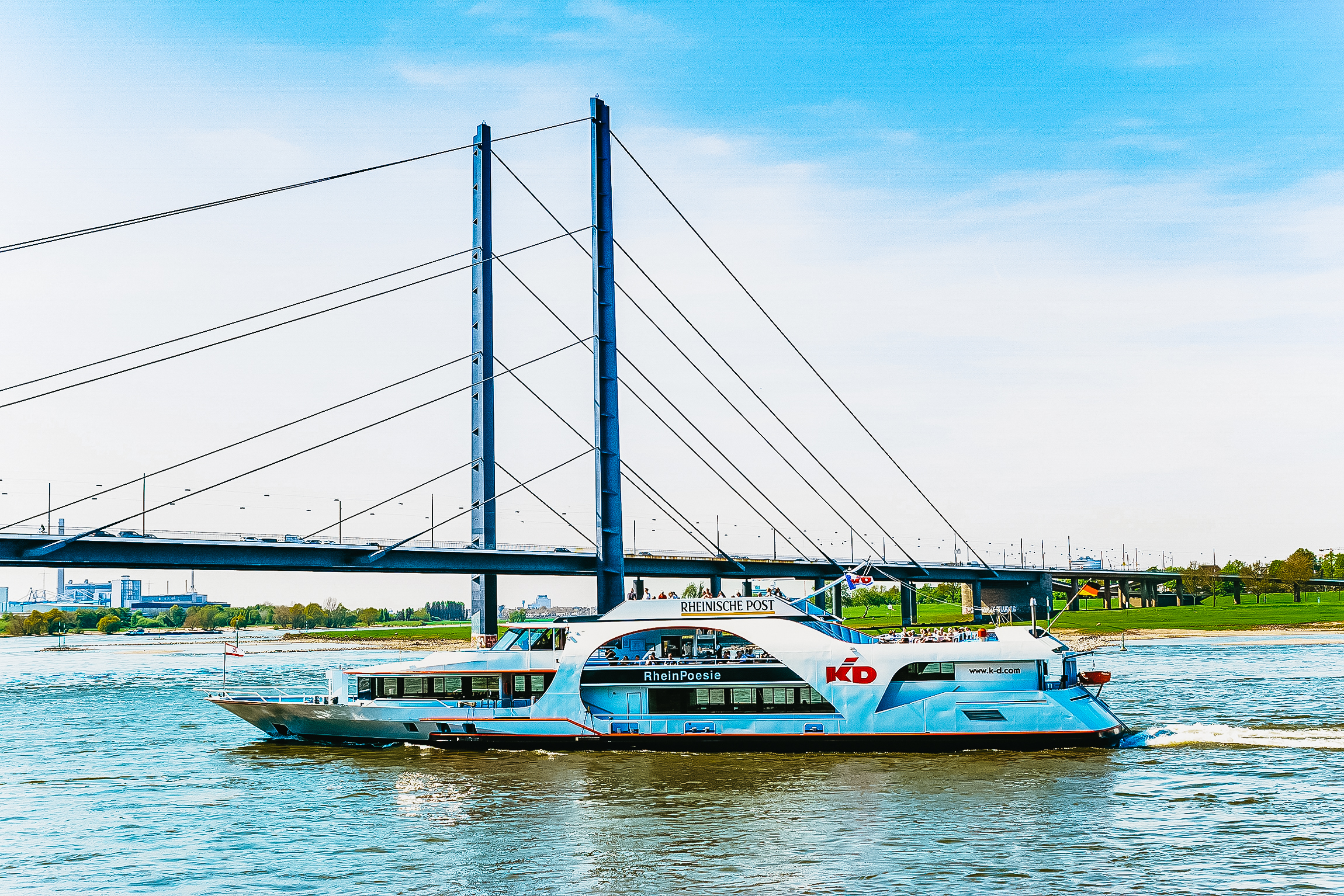 Düsseldorf: City Sightseeing Cruise on the Rhine – Dusseldorf, Germany