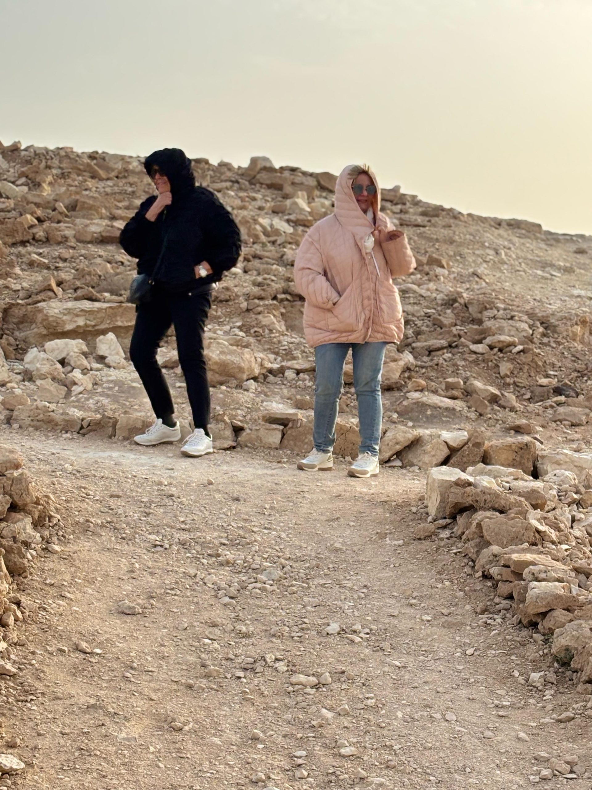 Edge Of The World (Sunset) with Kashta via Manjour Trail – Saudi Arabia