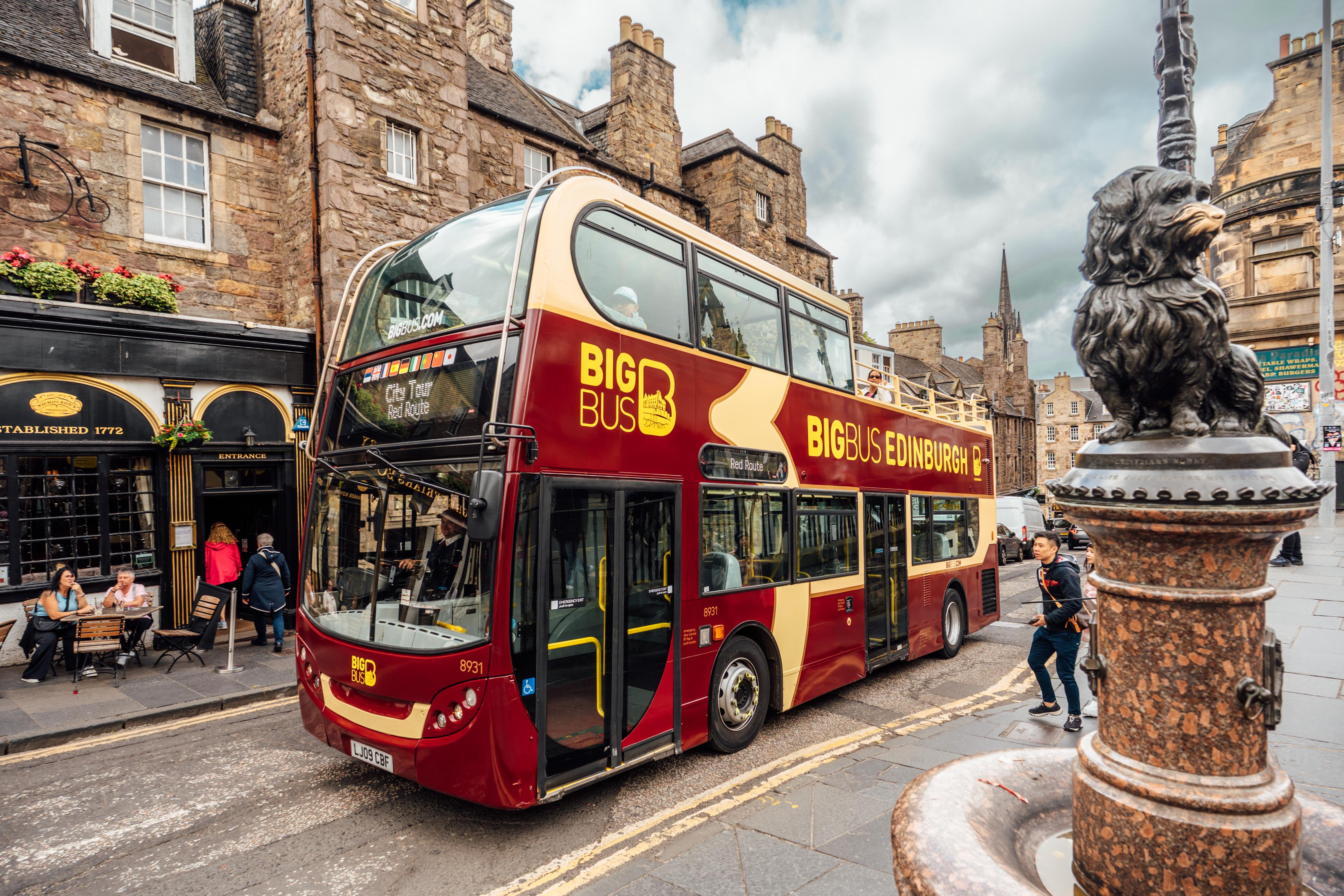 Edinburgh: Hop-On, Hop-Off Bus Tour City & Britannia Combo – Edinburgh, United Kingdom