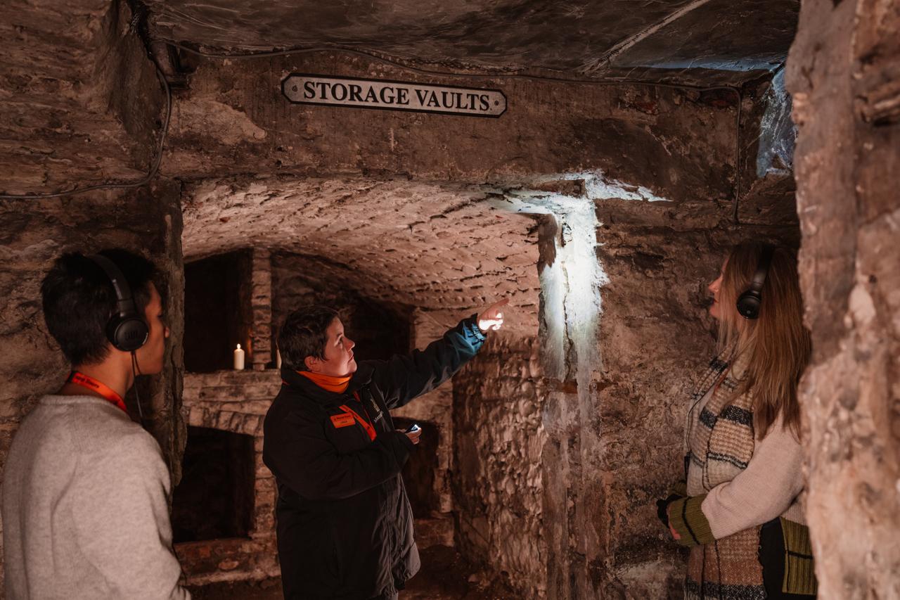 Edinburgh: Multi-Sensory Small-Group Historic Vaults Tour – Edinburgh, United Kingdom