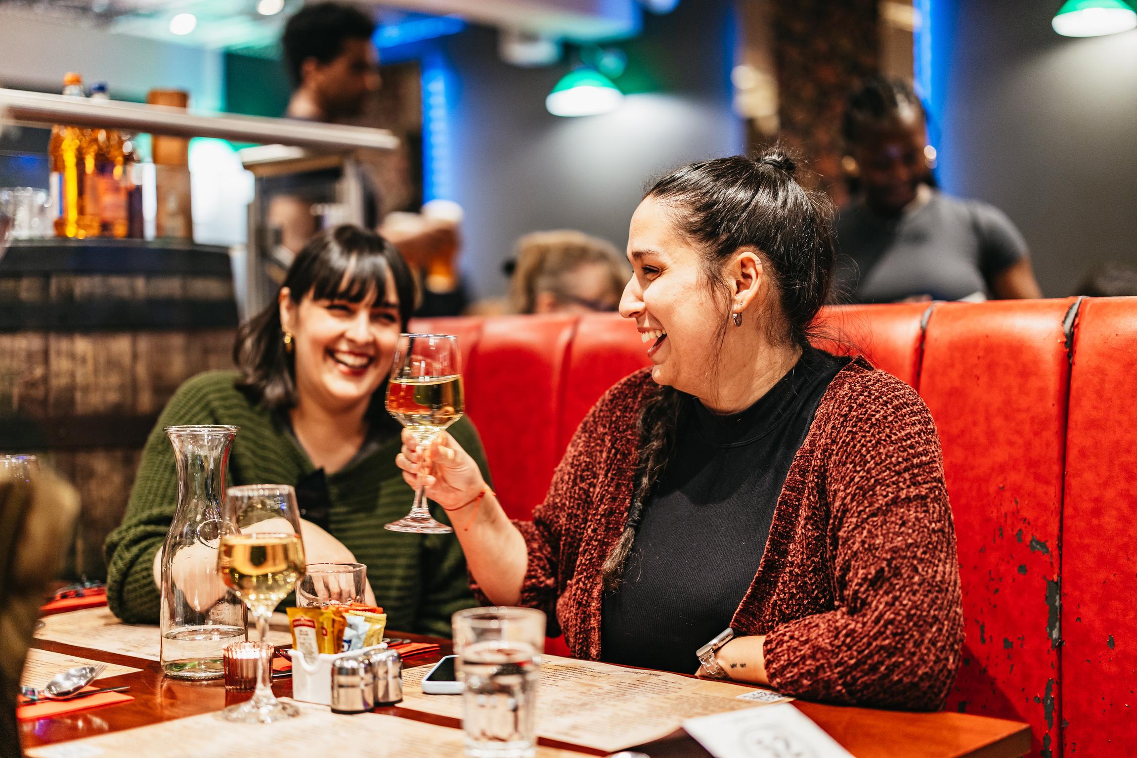 Edinburgh: Scottish Dinner and Folk Music Experience – Edinburgh, United Kingdom