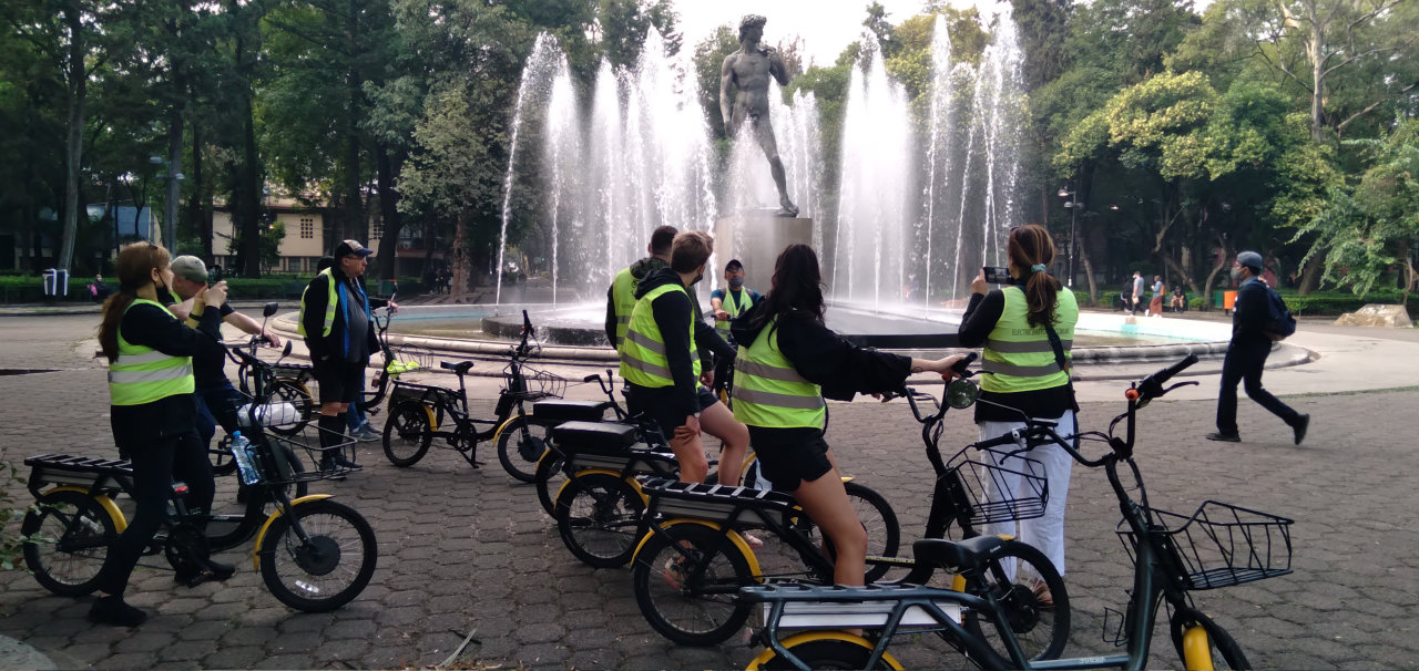 Electric Bike City Tour with a taco stop. – Mexico City, Mexico
