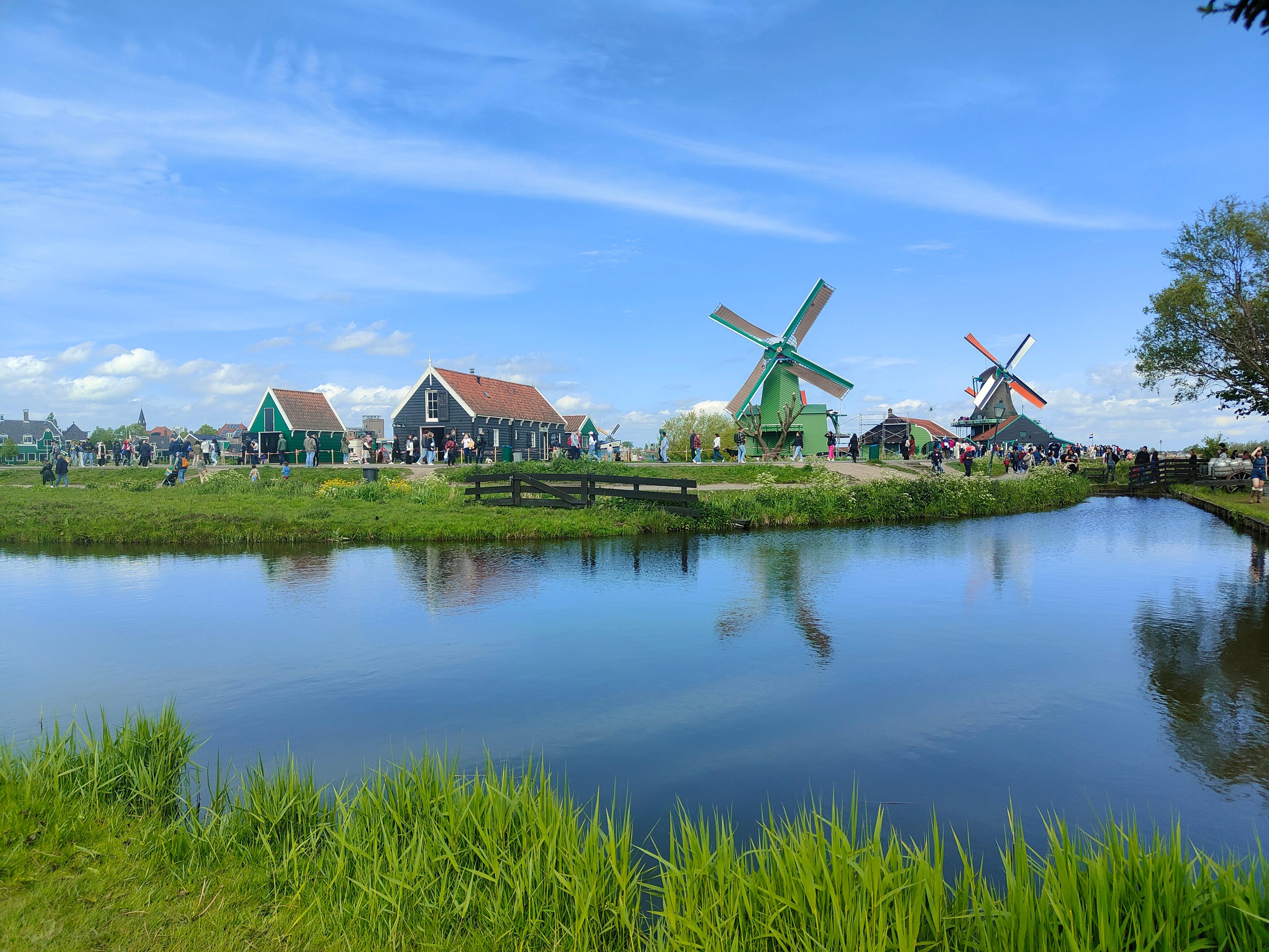 Excursion from Amsterdam to the windmills of Zaanse Schans – Zaandam, Netherlands