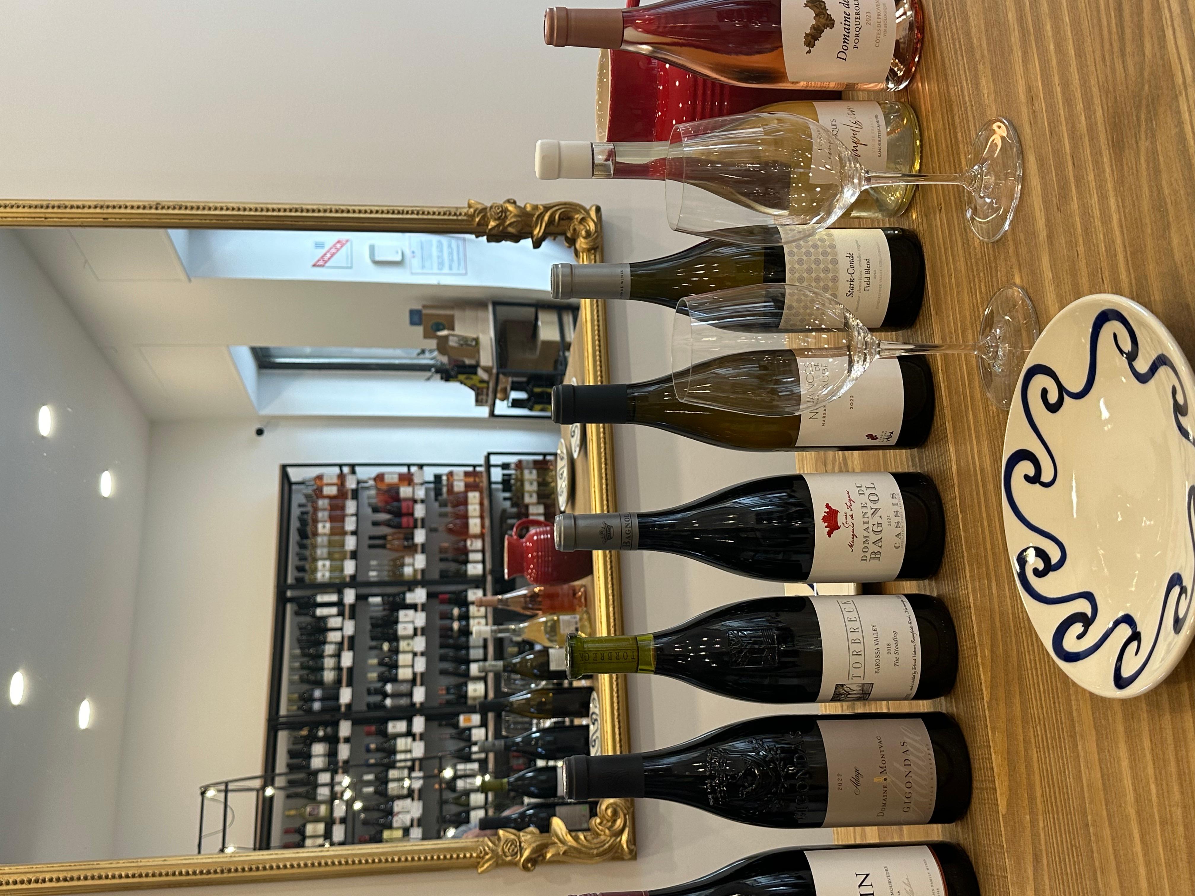 Express Wine Tasting Experience in the Heart of Marseille – Marseille, France