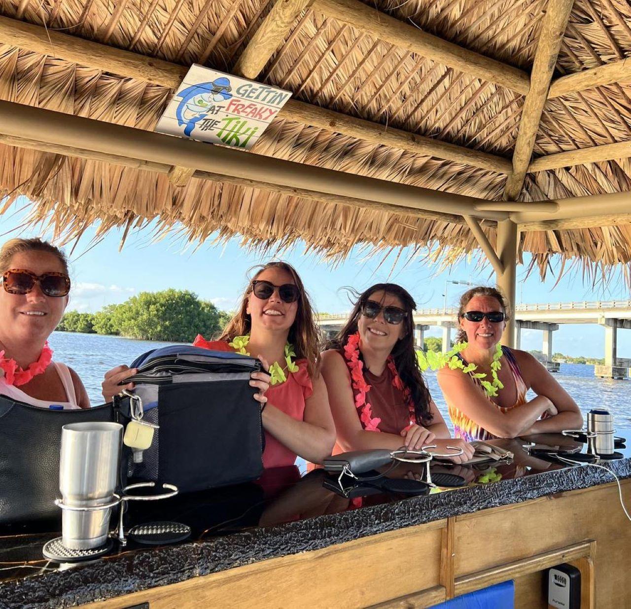 Fort Myers: Tiki Boat Cruise – Caloosahatchee River, Florida