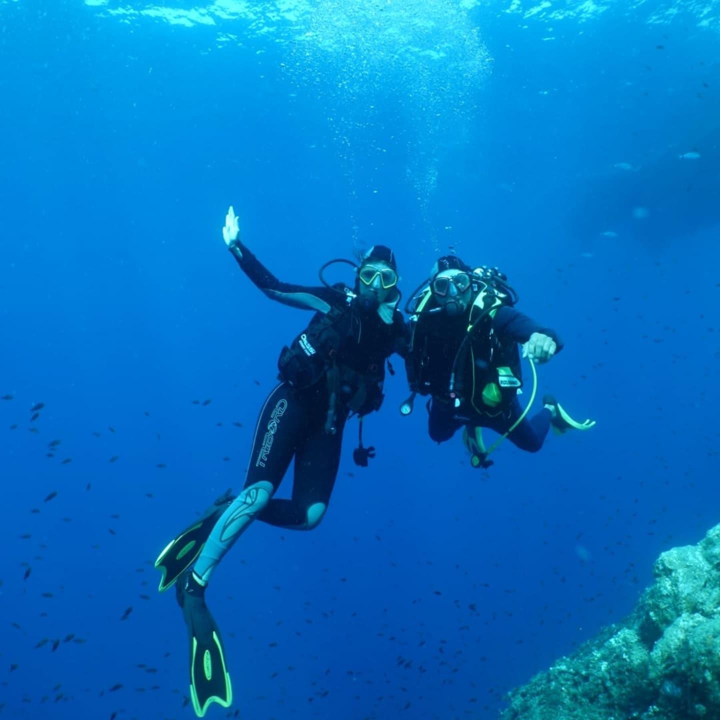 Fréjus: Diving Experience in Port-Fréjus with an Instructor – Fréjus, France