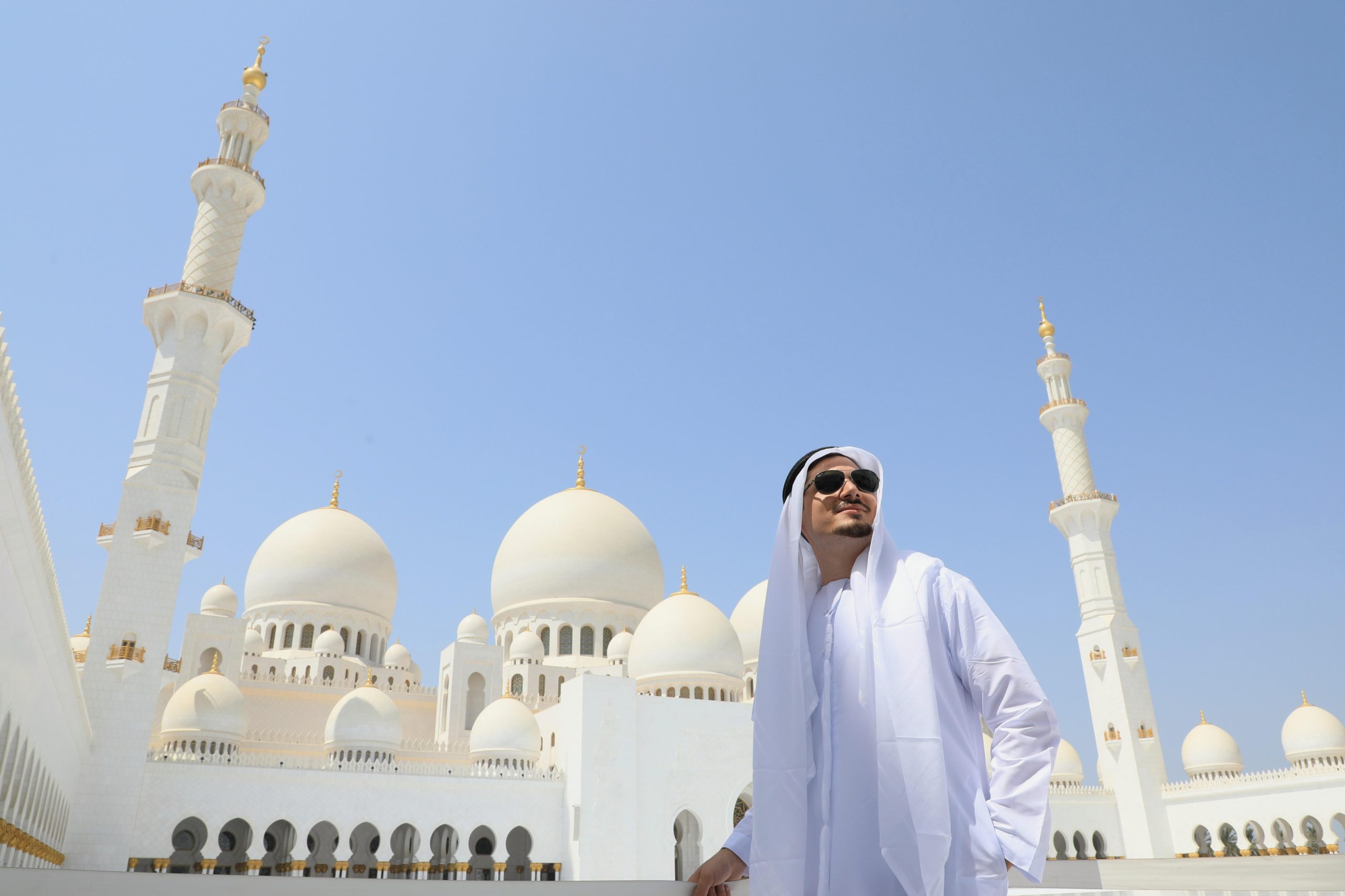 From Abu Dhabi: Half-Day Sheikh Zayed Mosque Guided Tour – Abu Dhabi, United Arab Emirates