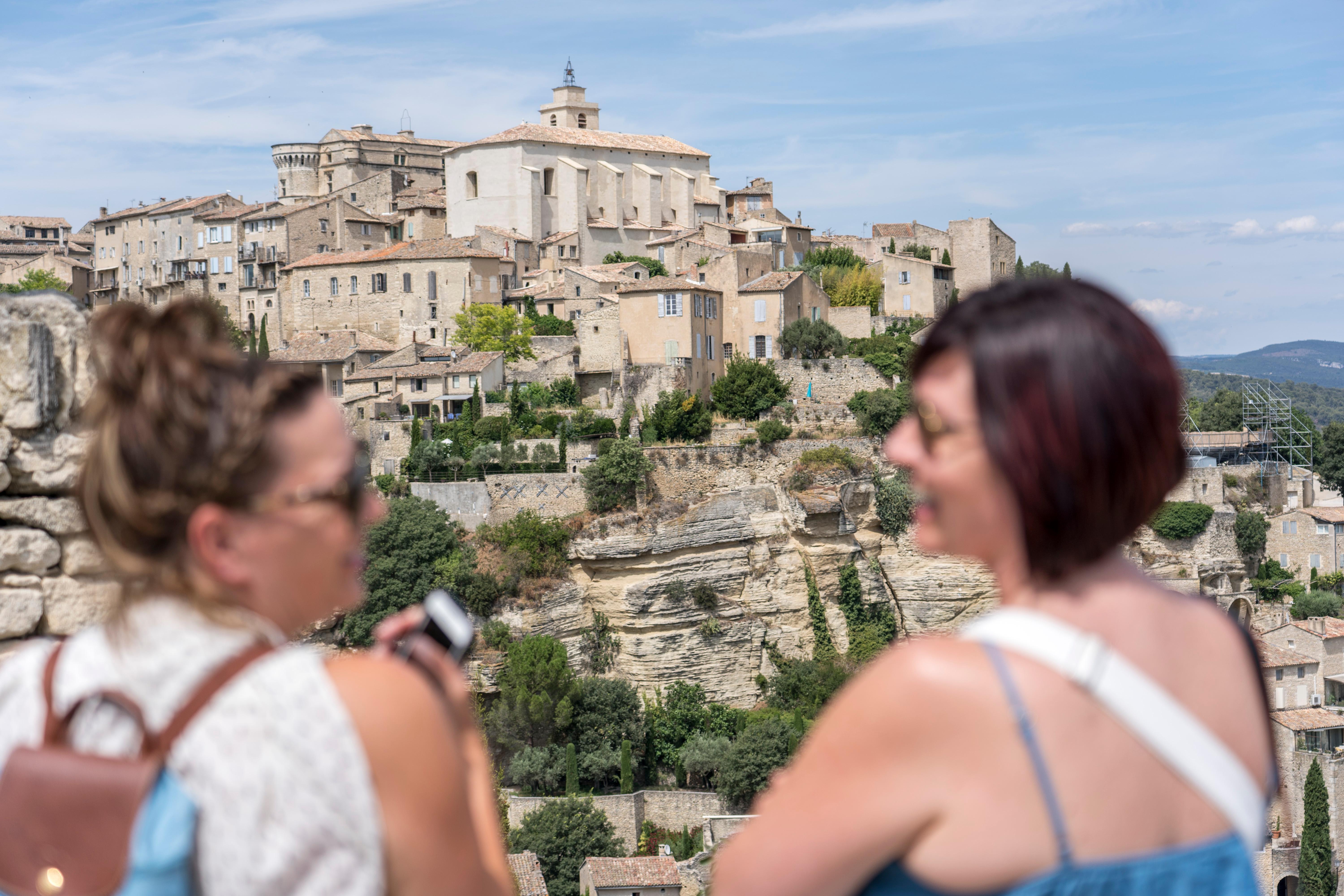 From Aix-en-Provence: Luberon Hilltop Villages Half-Day Tour – Luberon Regional Natural Park, France