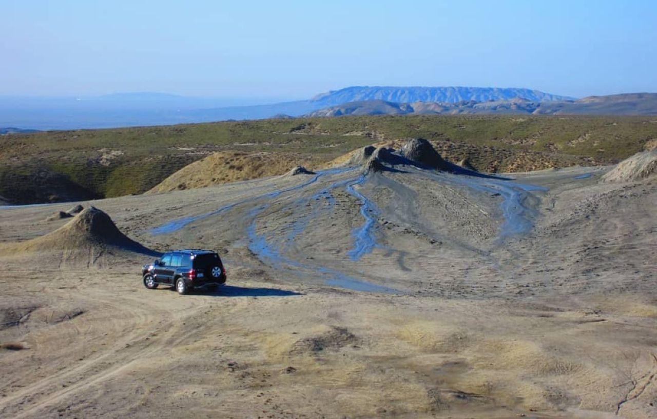 From Baku: Off-Road Gobustan & Mud Volcanoes Tour – Azerbaijan