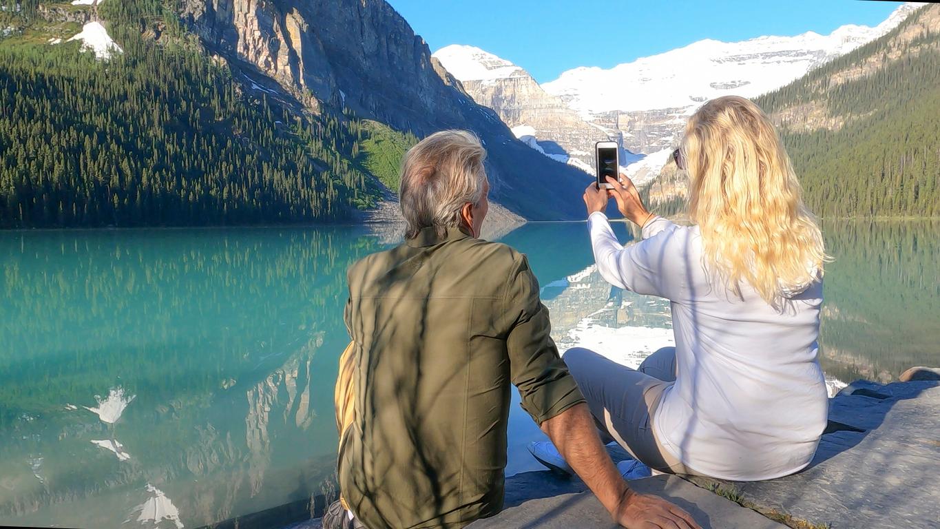 From Banff: Moraine Lake & Lake Louise Tour – Lake Louise, Canada