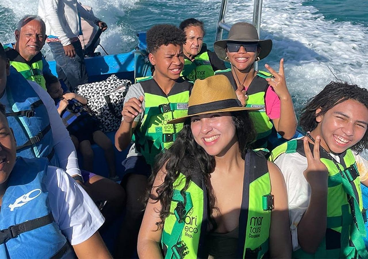 From Barahona: Guided Full-day Tour to Bahía de las Águilas – Barahona, Dominican Republic