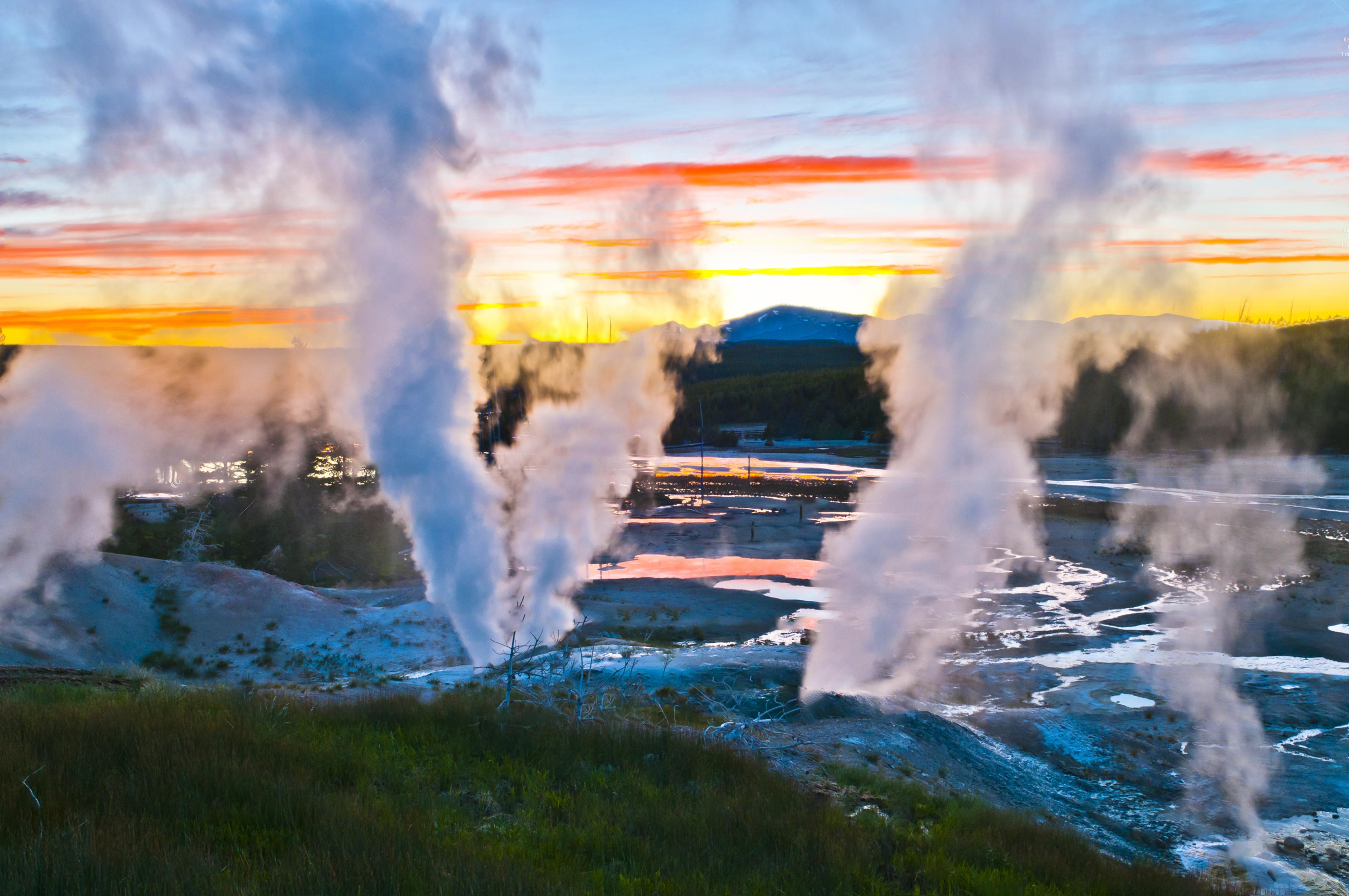 From Bozeman: Yellowstone Day Tour (Upper Loop) – Norris Geyser Basin, Wyoming
