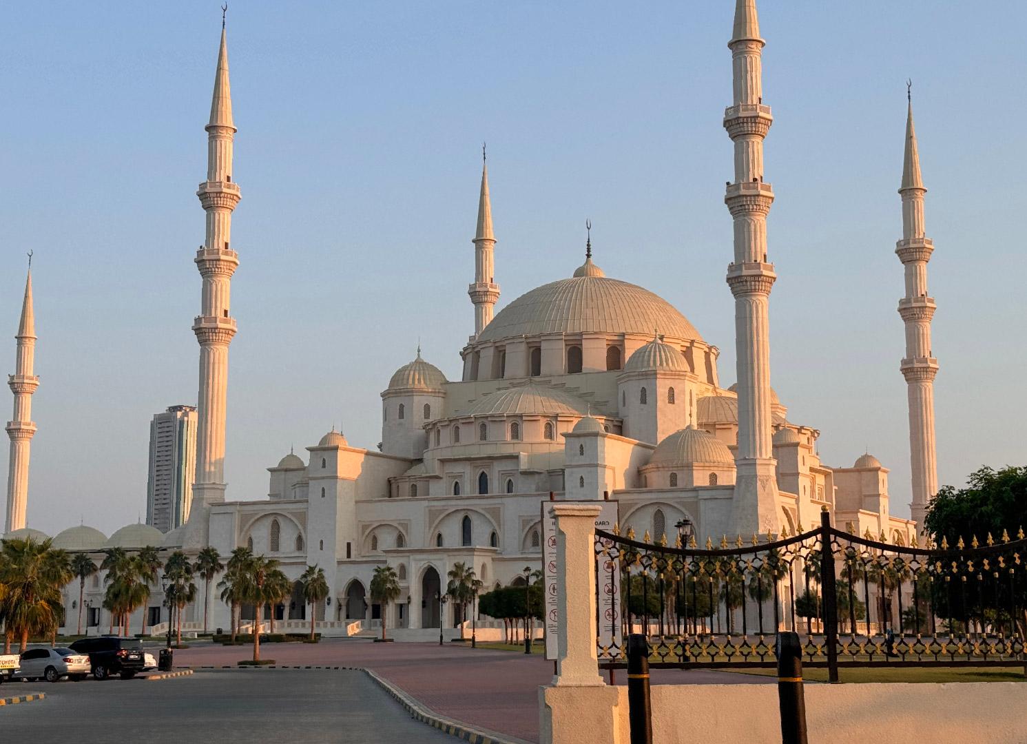 From Dubai: Fujairah City Tour – Sheikh Zayed Grand Mosque, United Arab Emirates