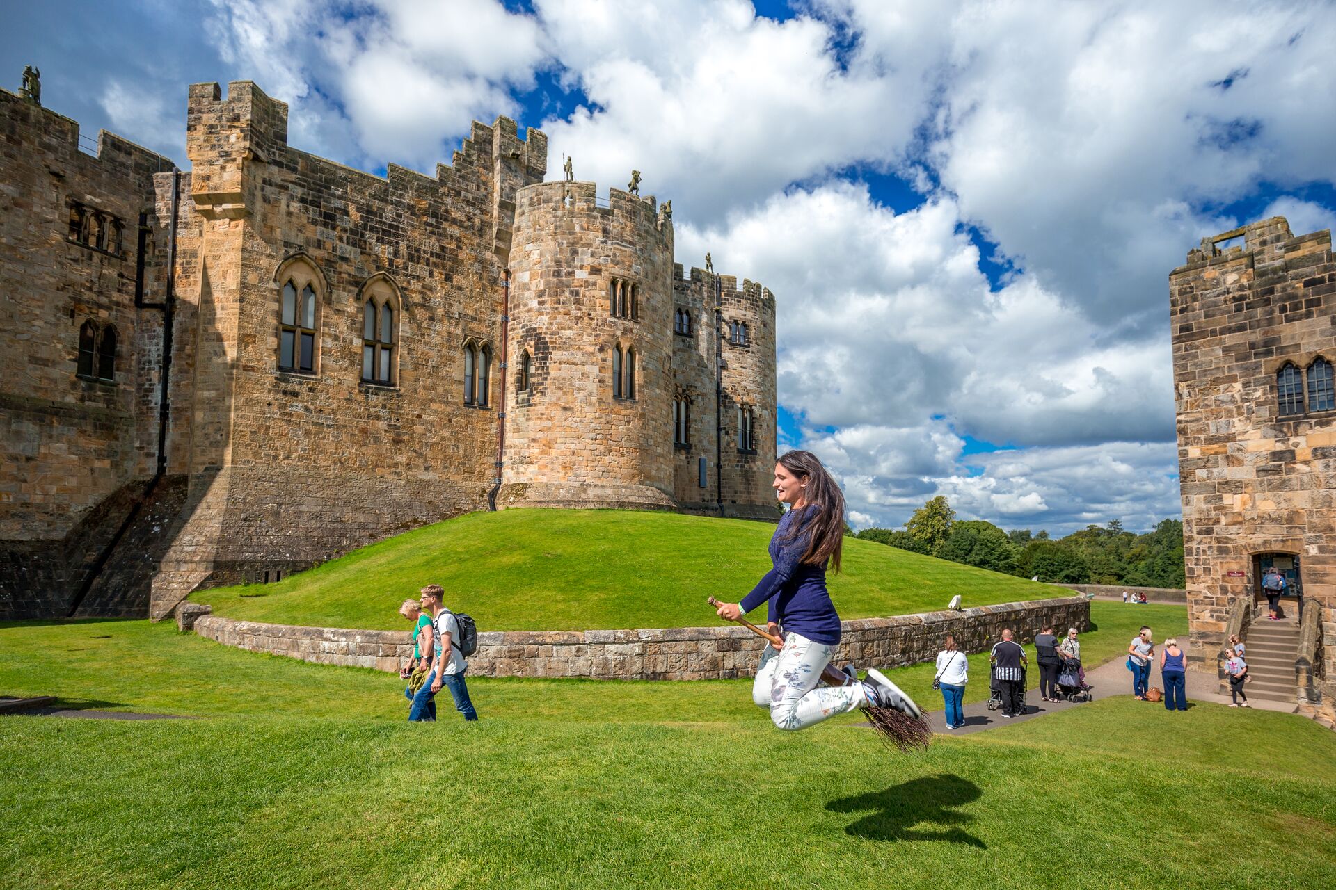 From Edinburgh: Day Trip to Bamburgh and Alnwick Castle – Bamburgh, United Kingdom