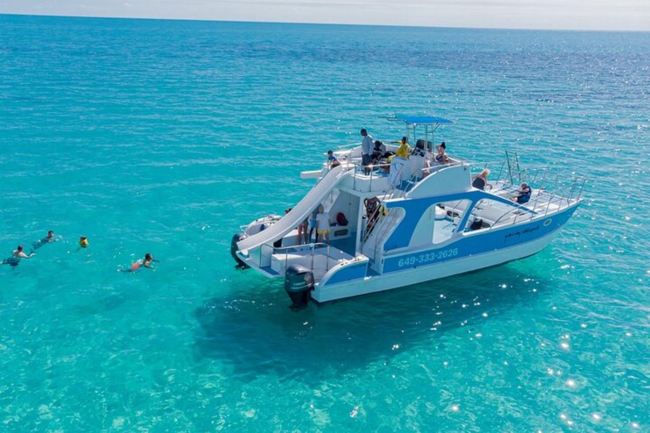 From Grace Bay: Private 7-Hour Catamaran Tour – Turks and Caicos