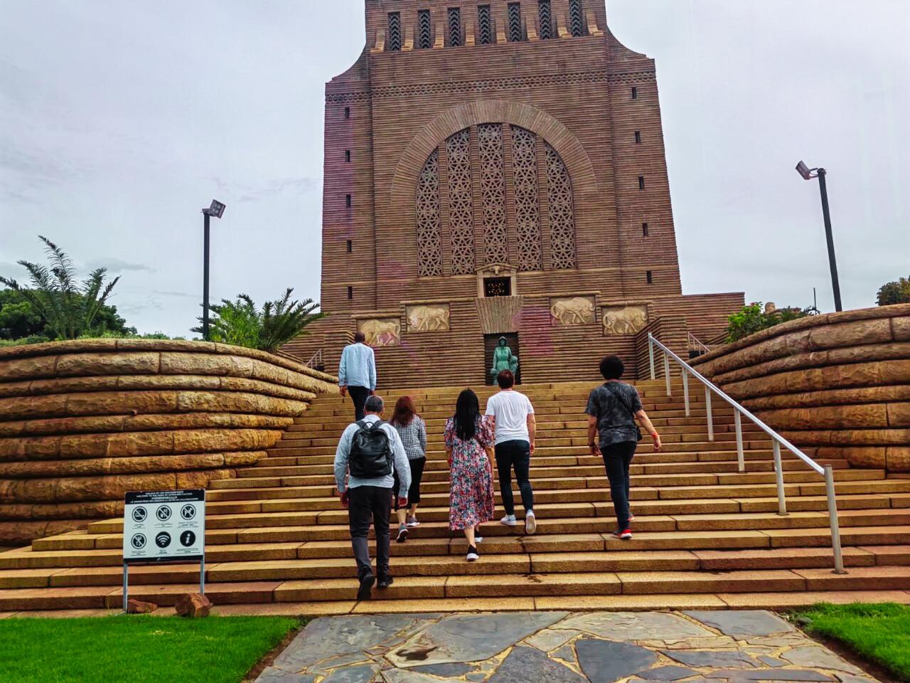 From Johannesburg: Pretoria, Soweto & Apartheid Museum Tour – Johannesburg, South Africa