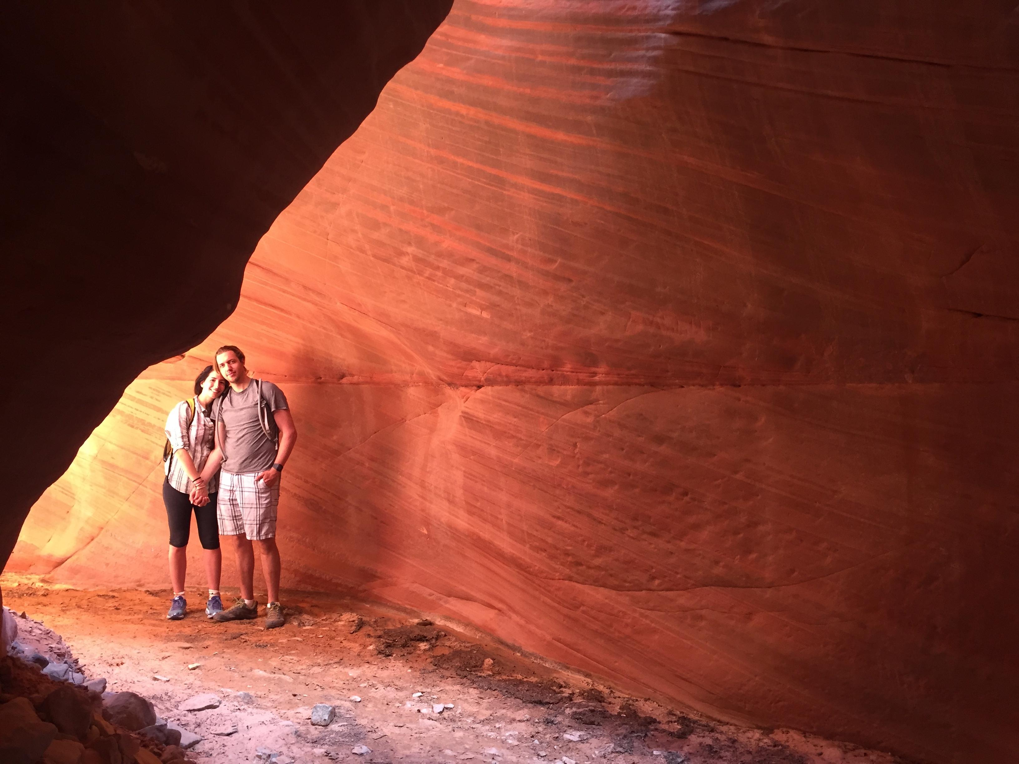 From Kanab: 3-Hour Peek-a-Boo Slot Canyon Hiking/Photo Tour – Grand Staircase-Escalante National Monument, Utah