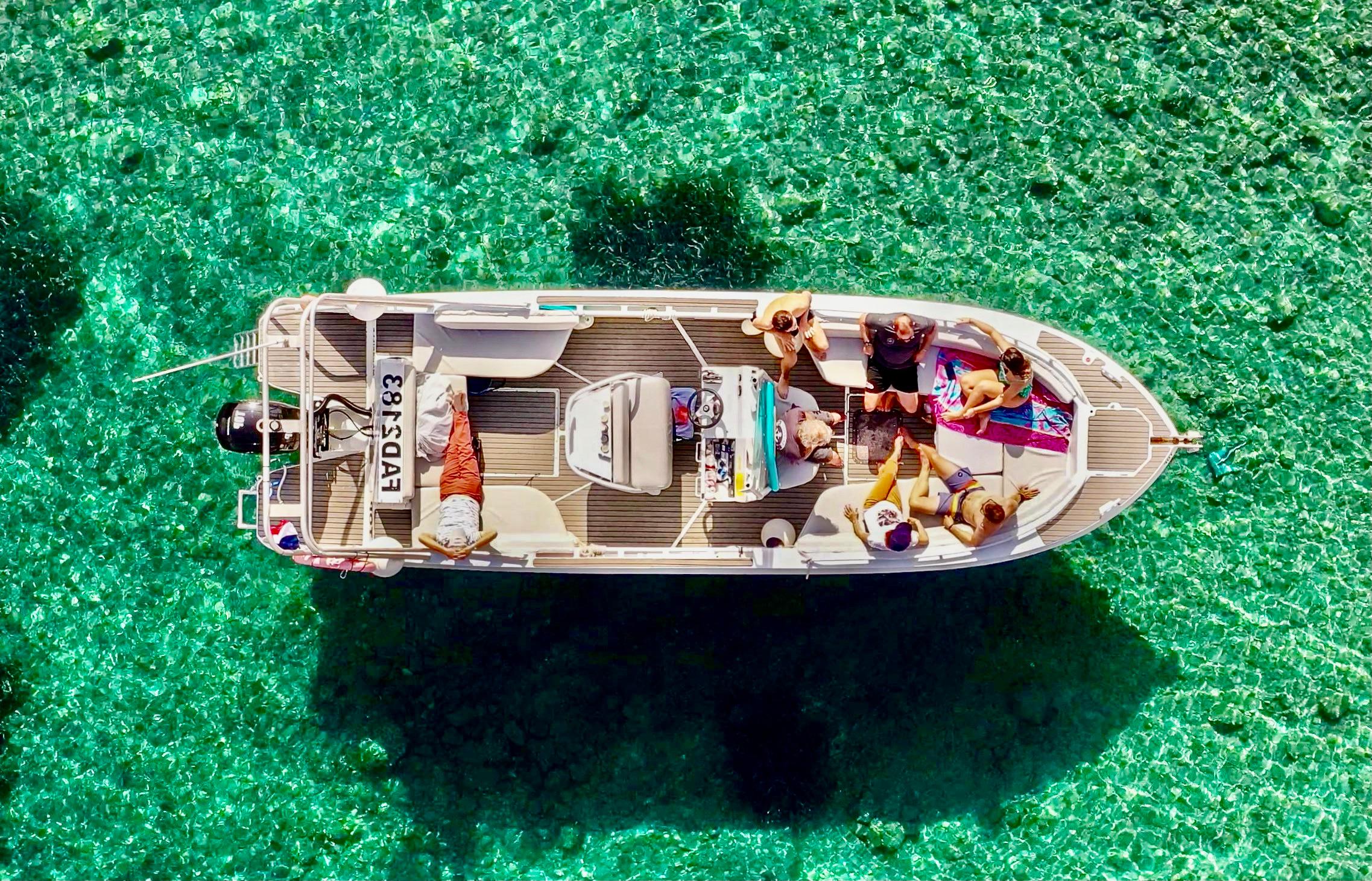 From Marseille: Iconic Calanques Boat Tour with Swimming – Marseille, France