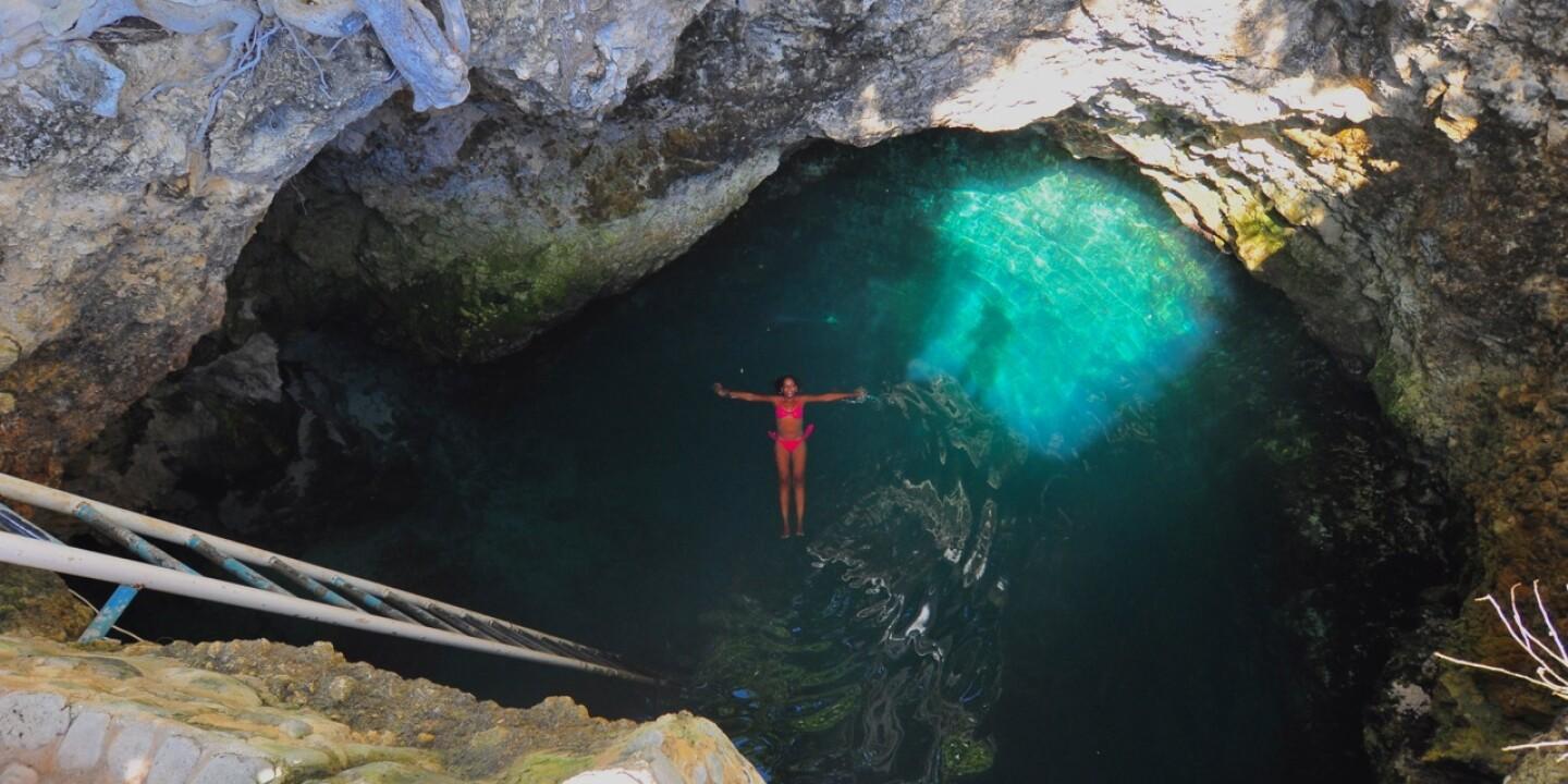 From Montego Bay: Blue Hole Mineral Spring and Rick’s Cafe – Blue Hole Mineral Spring, Jamaica