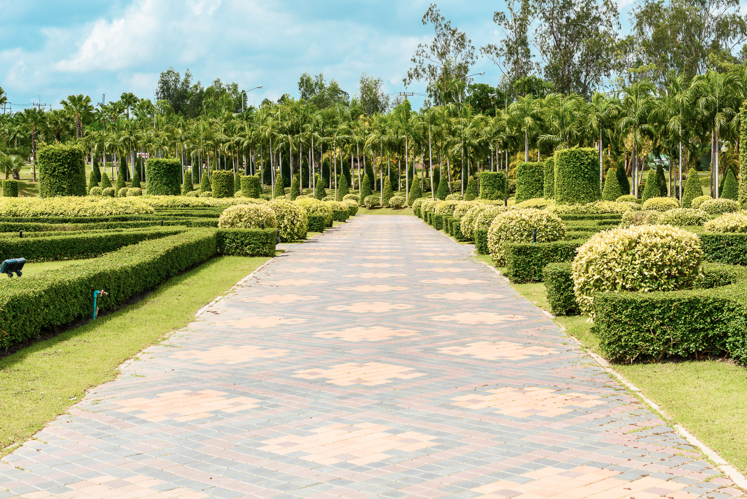 From Paris: Versailles Full-Day Guided Tour with Lunch – Paris, France