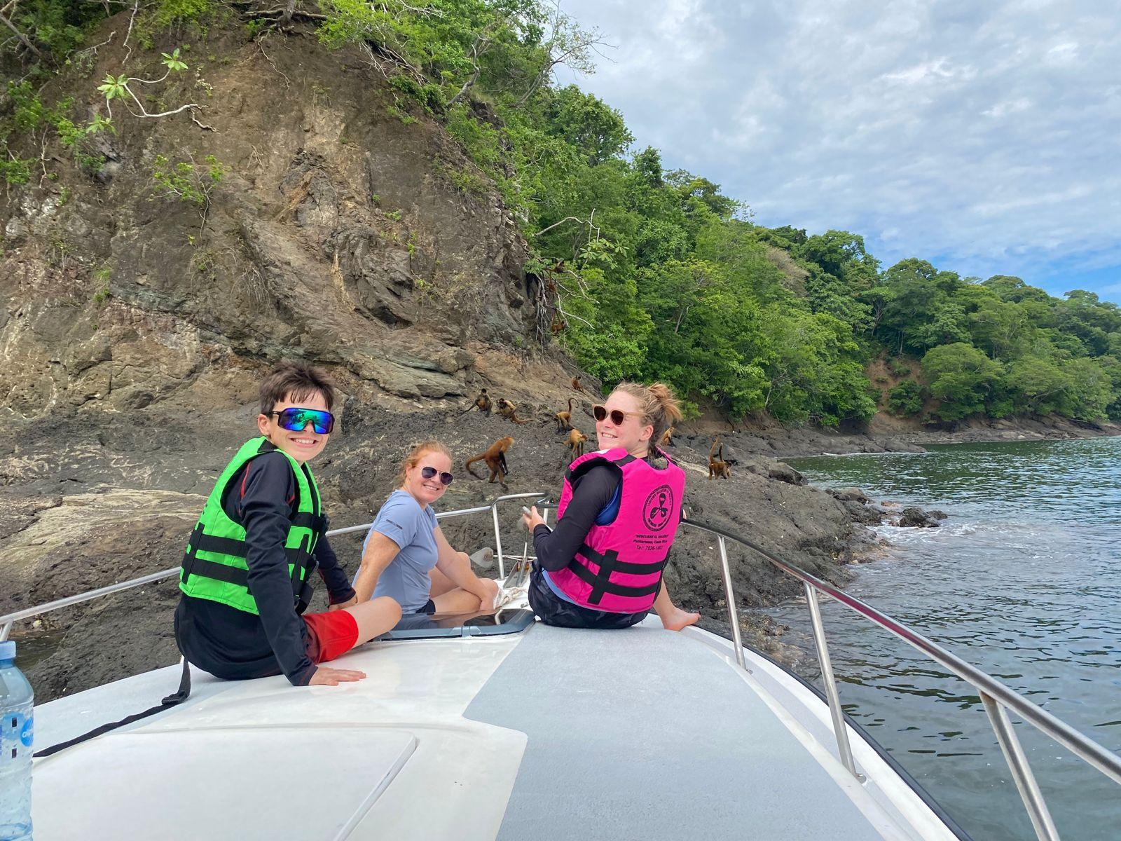 From Puntarenas: Tortuga Island VIP tour Full-Day – Puntarenas, Costa Rica