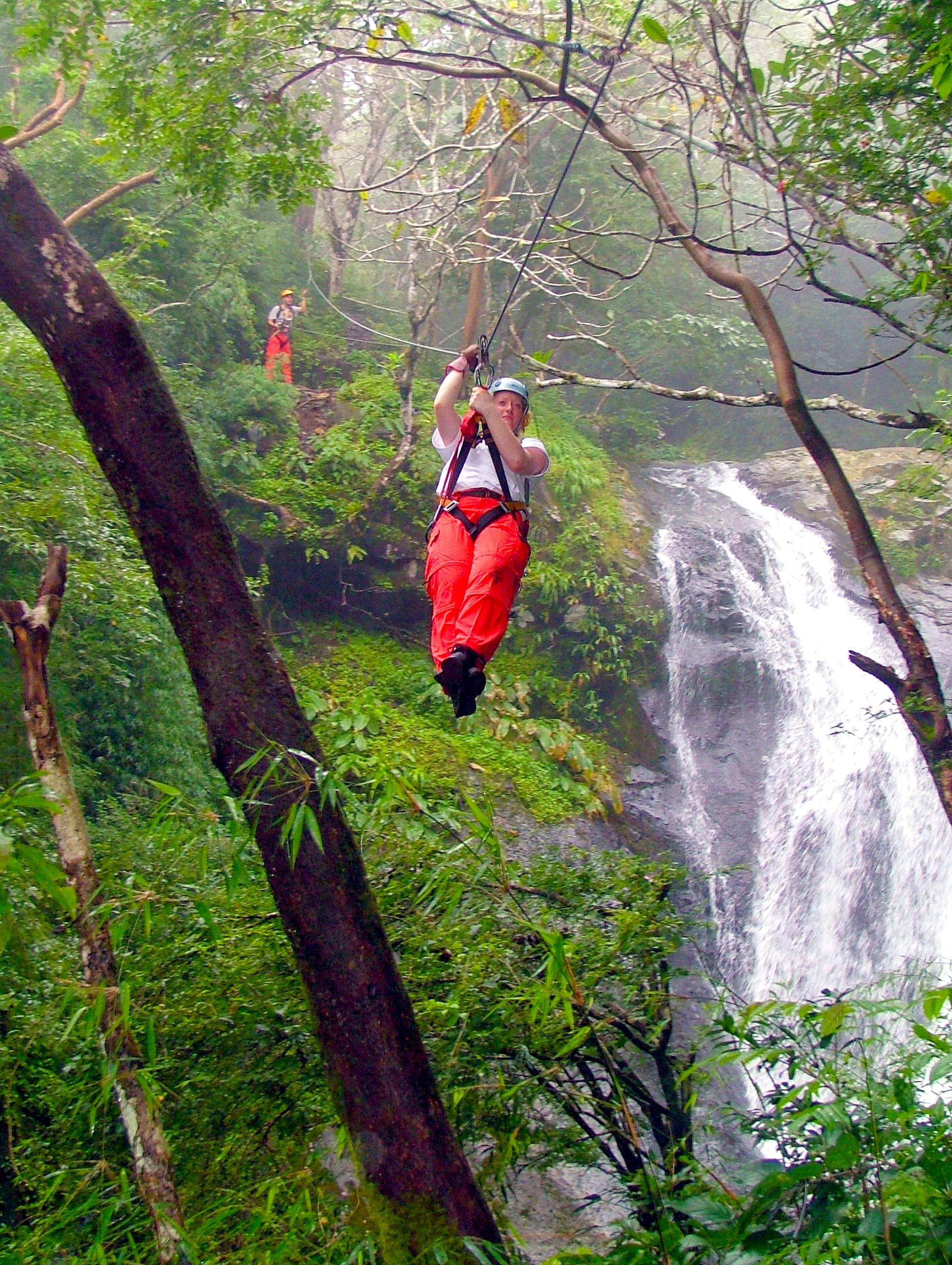 From San José: 11 Waterfalls Zipline Adventure – San José, Costa Rica