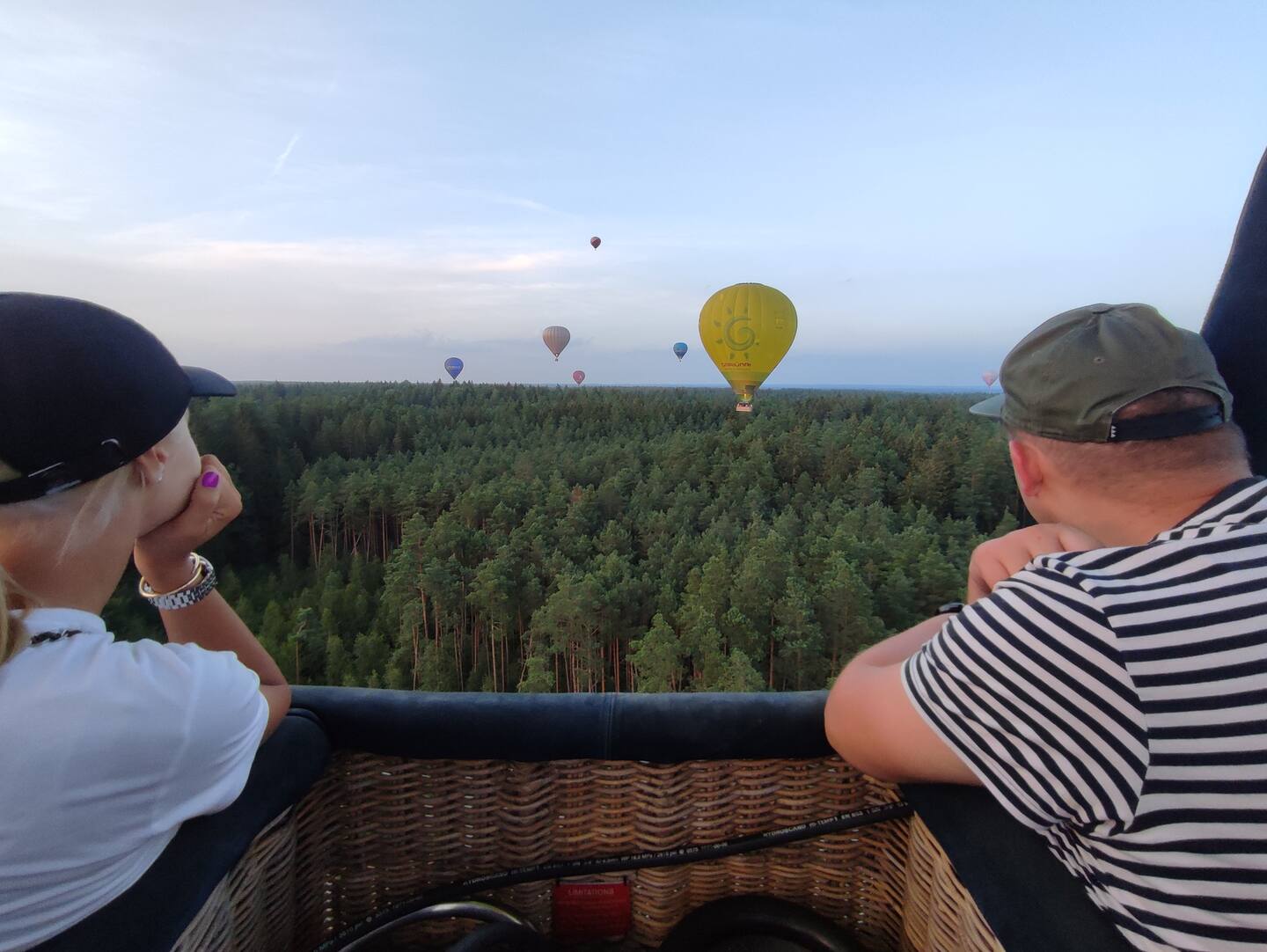 From Vilnius: Suburbs Hot Air Balloon Ride w/ Hotel Transfer – Lithuania