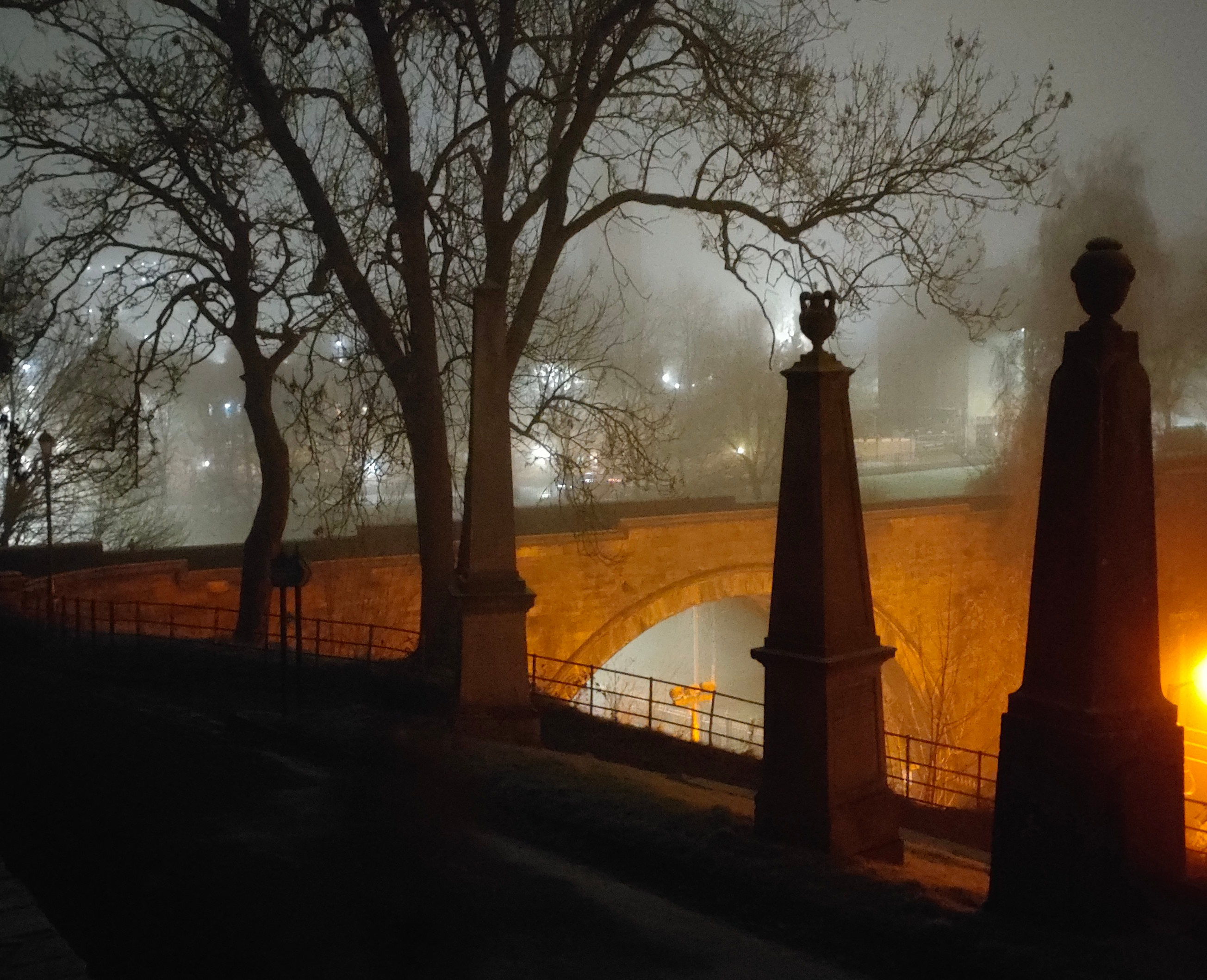 Glasgow: Ghouls, Ghosts & Gruesome Tales Guided Walking Tour – Glasgow, United Kingdom