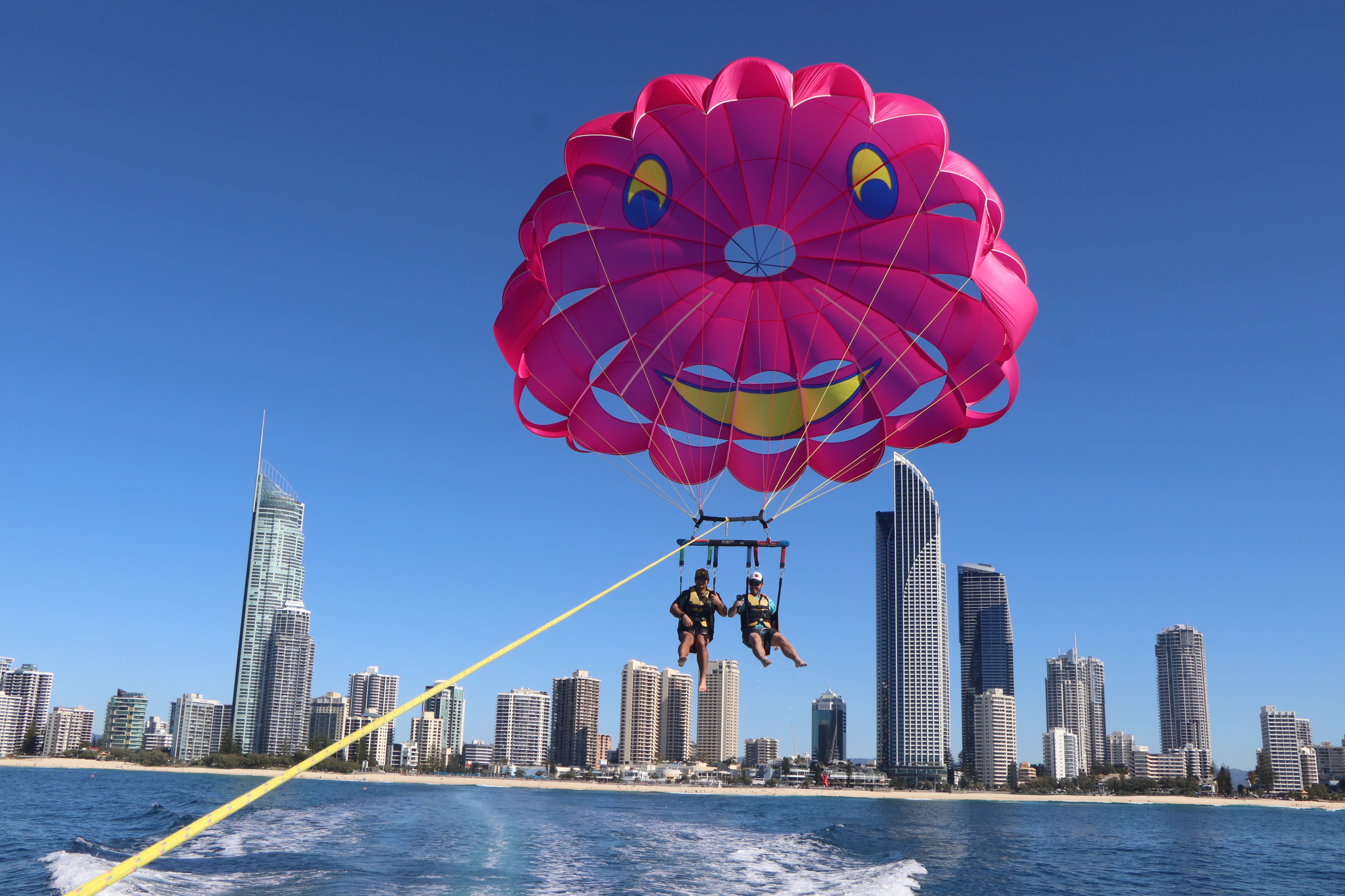 Gold Coast: Parasailing in Surfers Paradise with Free Photos – Gold Coast, Australia