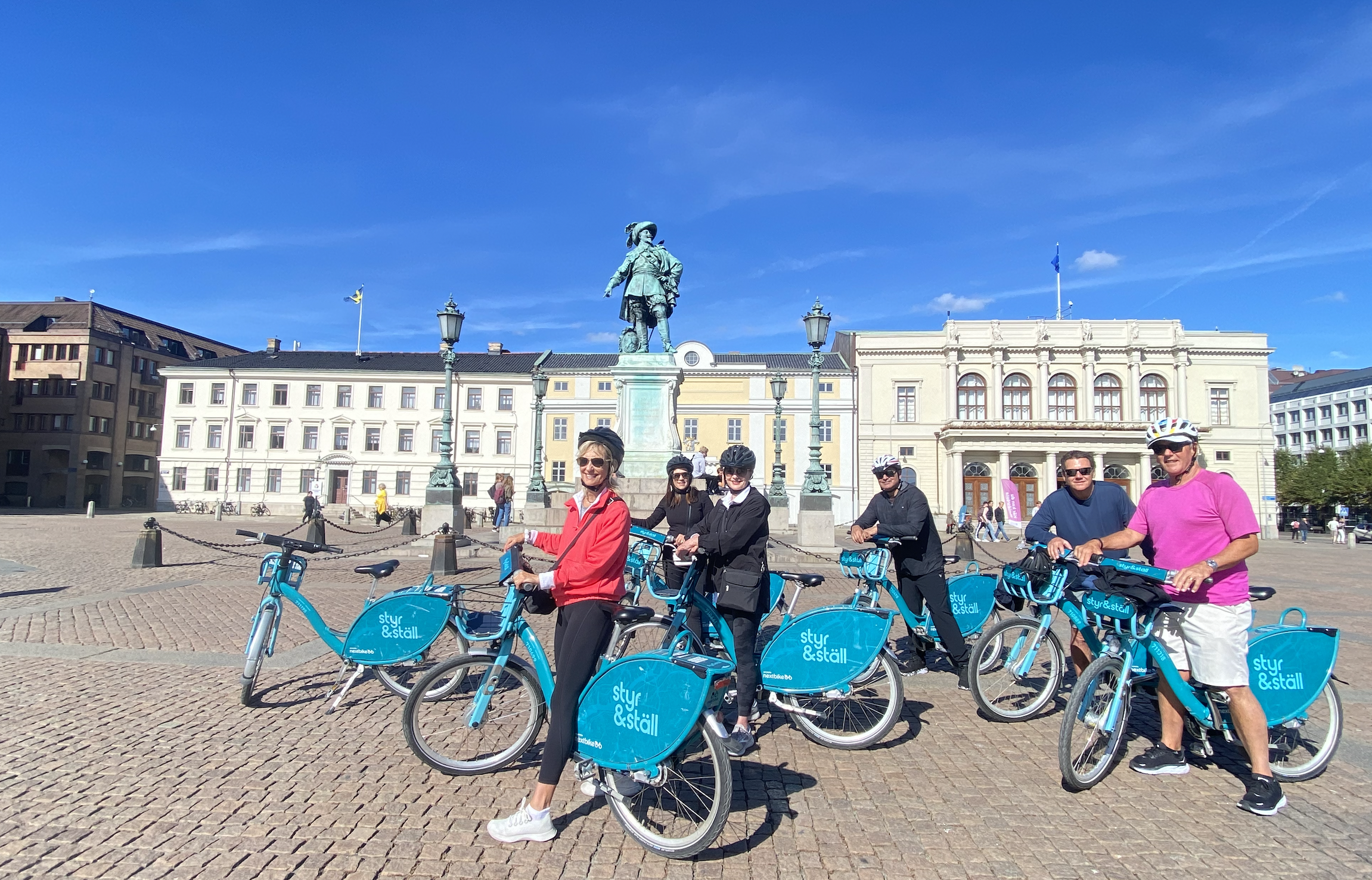 Gothenburg: City Highlights Bike Tour with Transfer – Gothenburg, Sweden