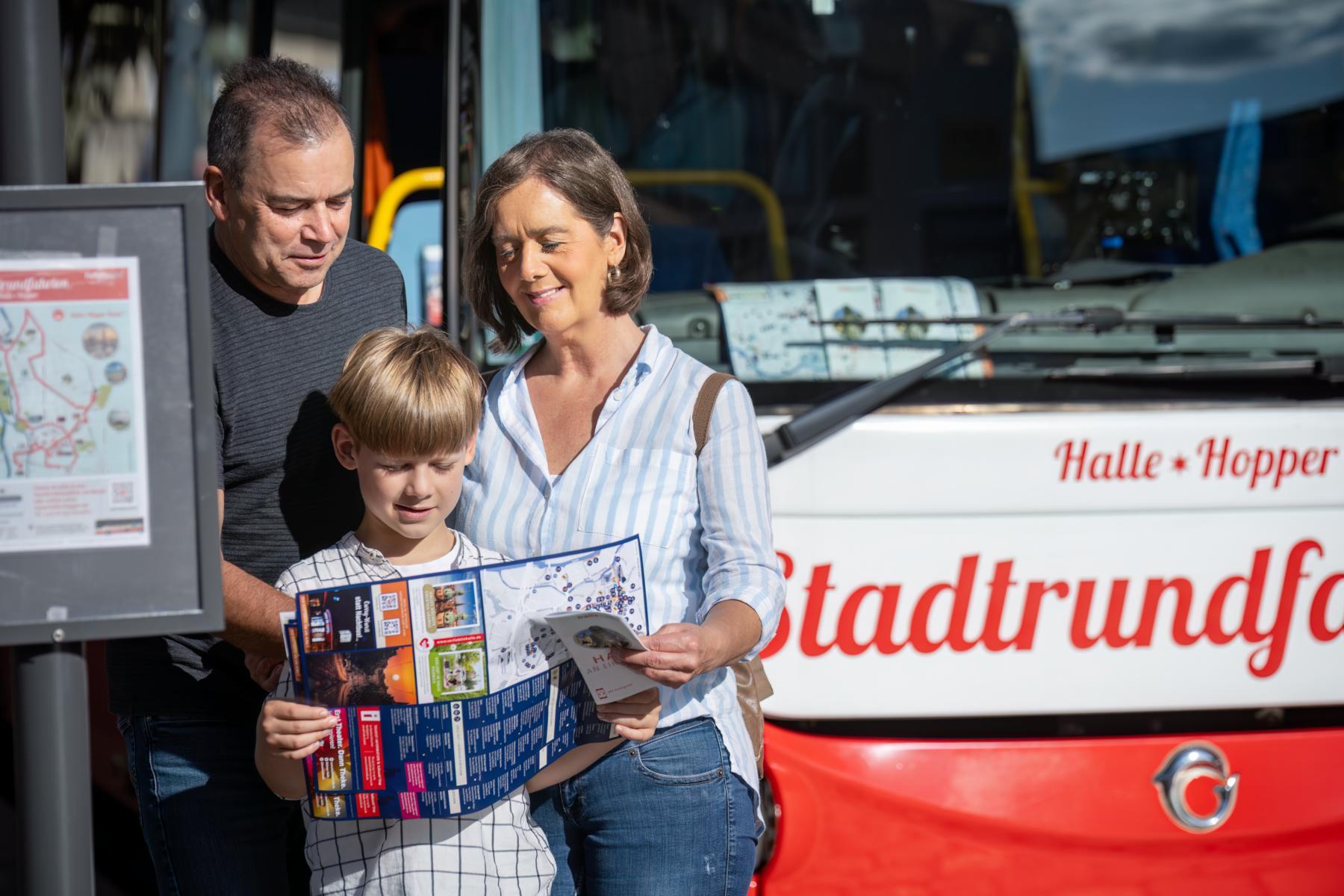 Halle (Saale) : Die Stadtrundfahrt mit dem Bus – Halle, Germany
