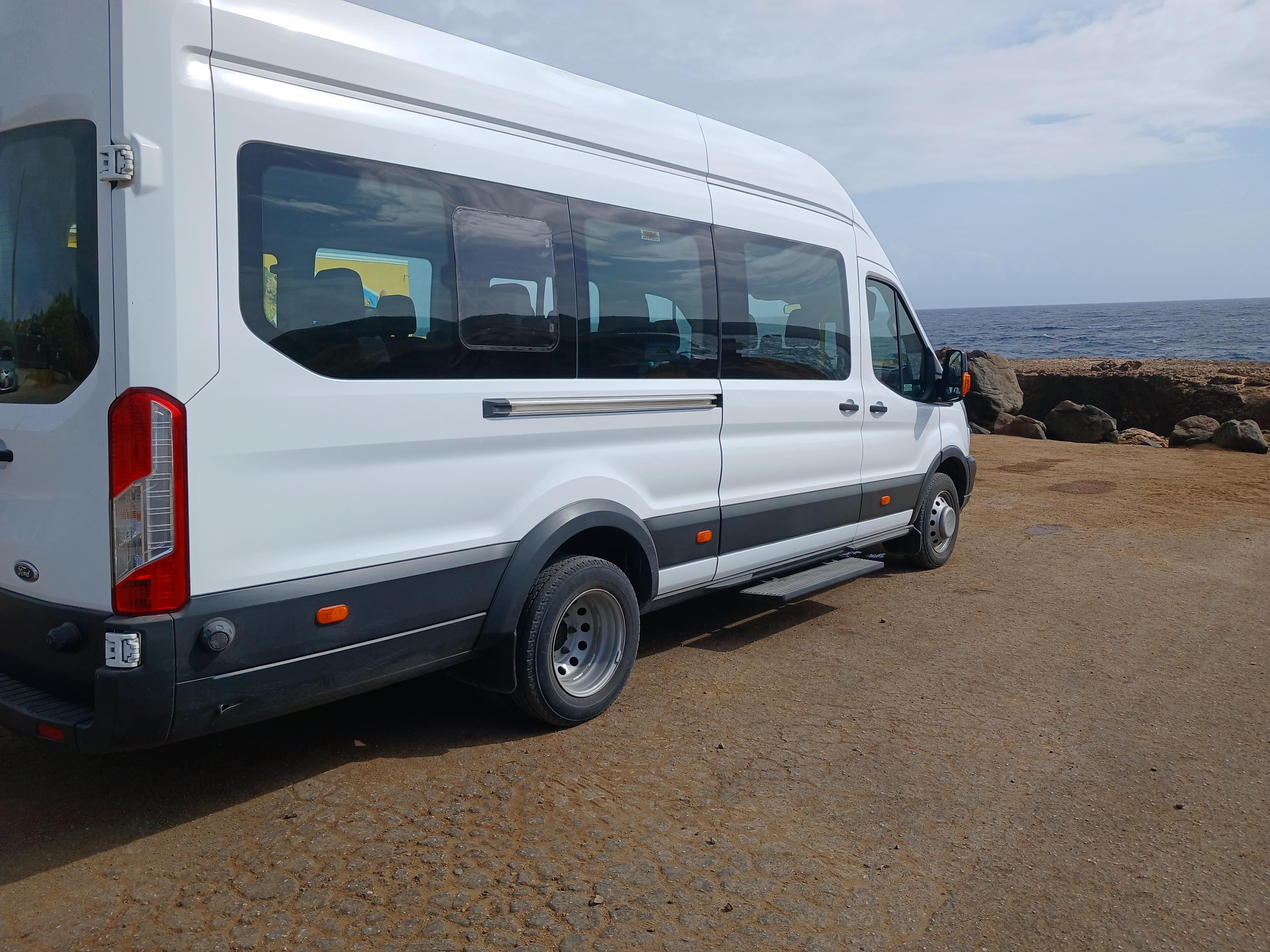 Highlights of Aruba Private Tour 16 passenger ac bus – Aruba