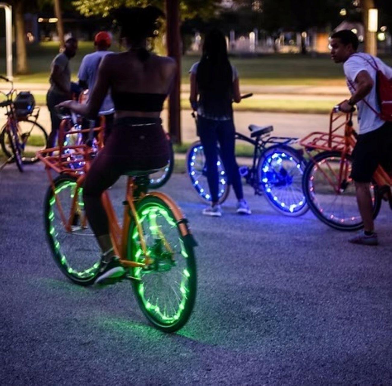 Houston: LED Night Light Bike Ride with Music – Houston, Texas