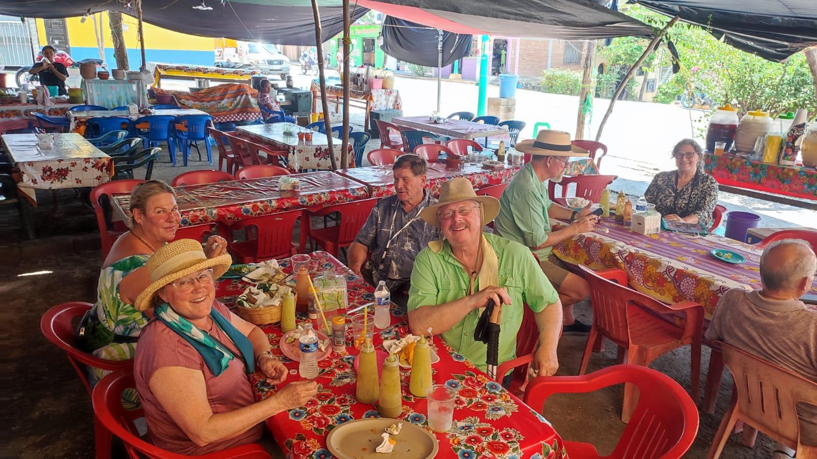 Huatulco: Mexico City Guided Taco Tasting Tour with Drinks – Mexico City, Mexico