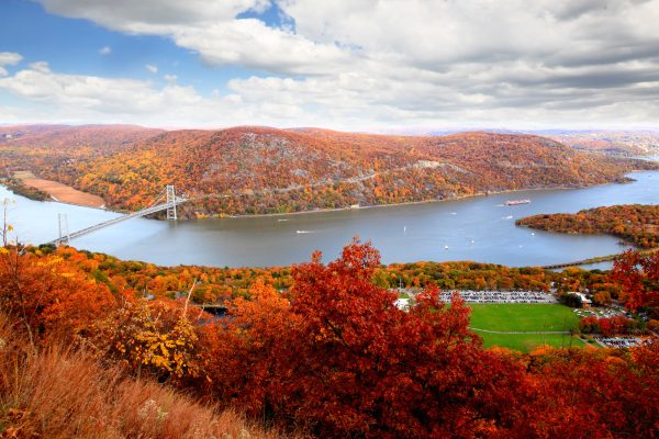 Hudson Valley Fall Foliage Shared Helicopter Tour – Harrison, New York