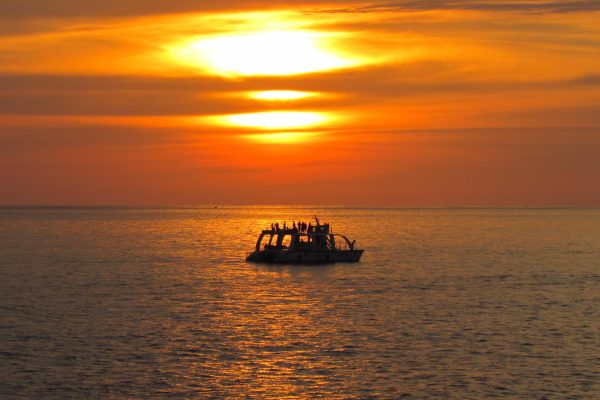 Iguana Catamaran Tour & Snorkleing – Manuel Antonio National Park, Costa Rica
