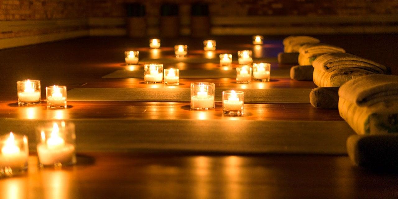 Jávea: Candlelit Yoga, Meditation & Journaling (English) – Xàbia, Spain