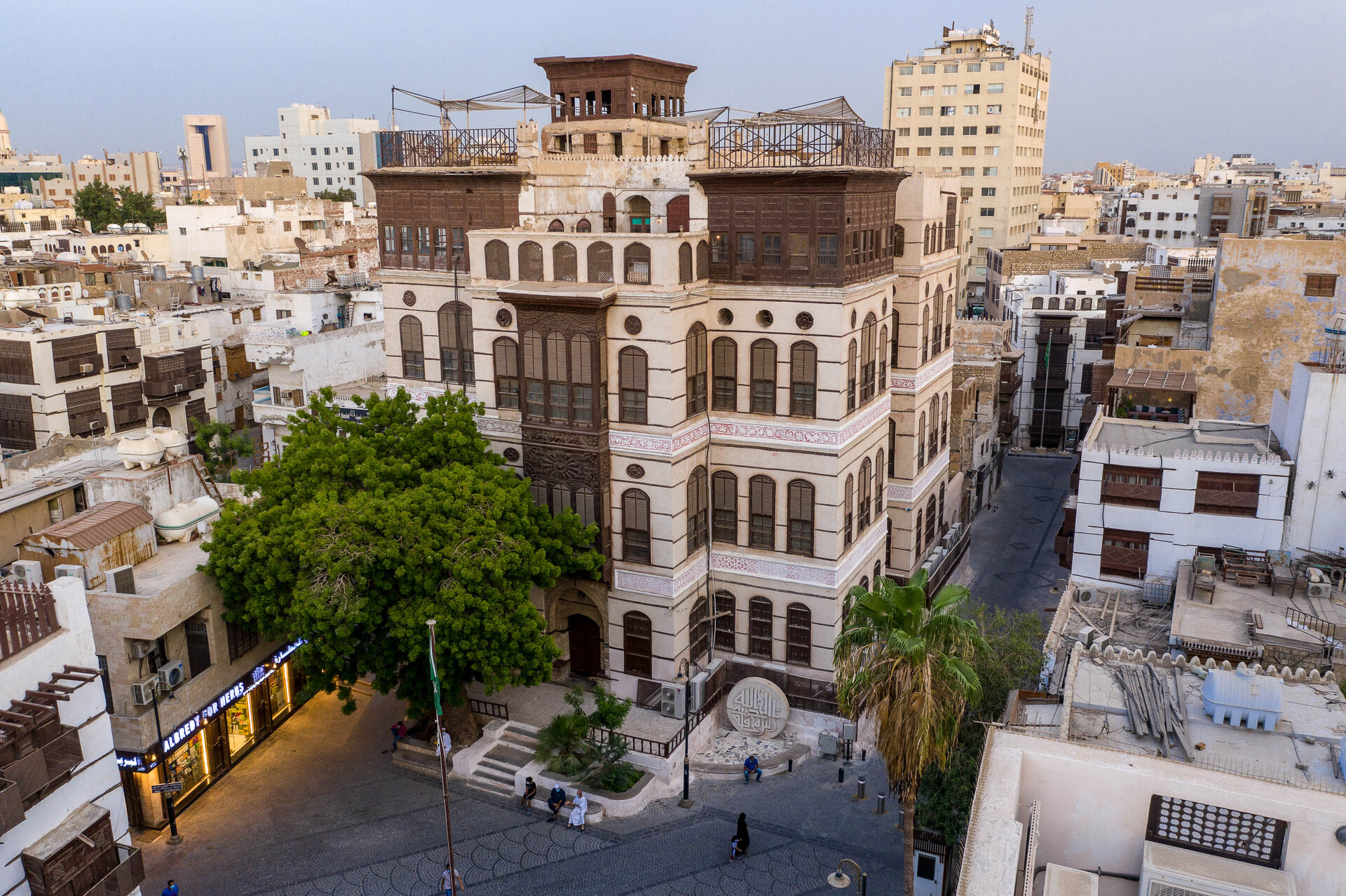 Jeddah: Al Balad Essence Tour – Saudi Arabia