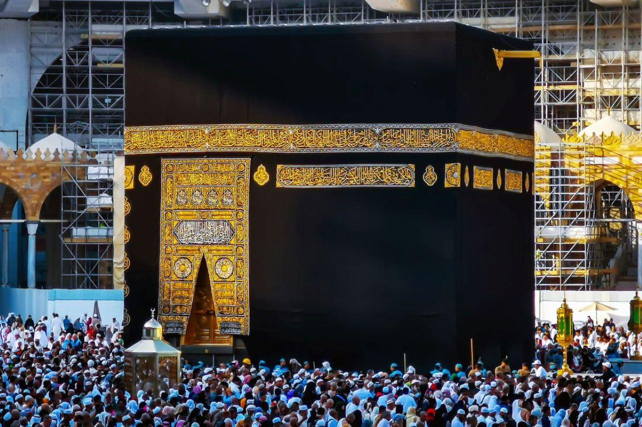 Jeddah: Mecca and Medina 7-Day Umrah Tour Package with Hotel – Saudi Arabia