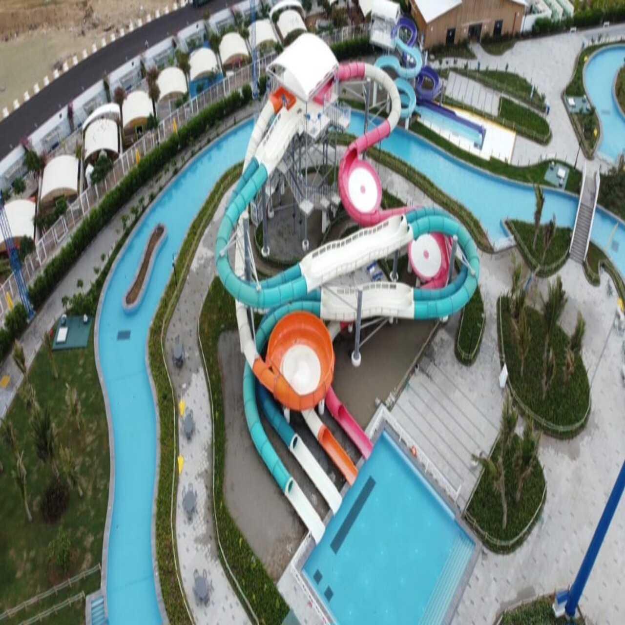 Jeddah: Waterpark Entry Ticket with Pools and Rides – Saudi Arabia