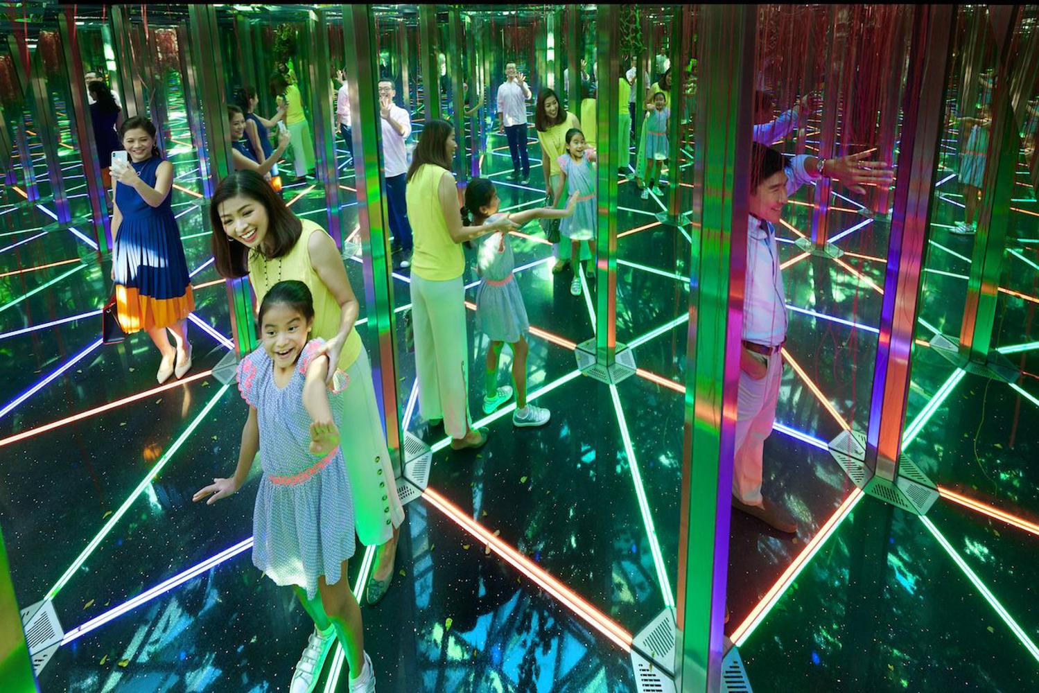 Jewel Changi Airport: Mirror Maze and Canopy Park Ticket – Singapore