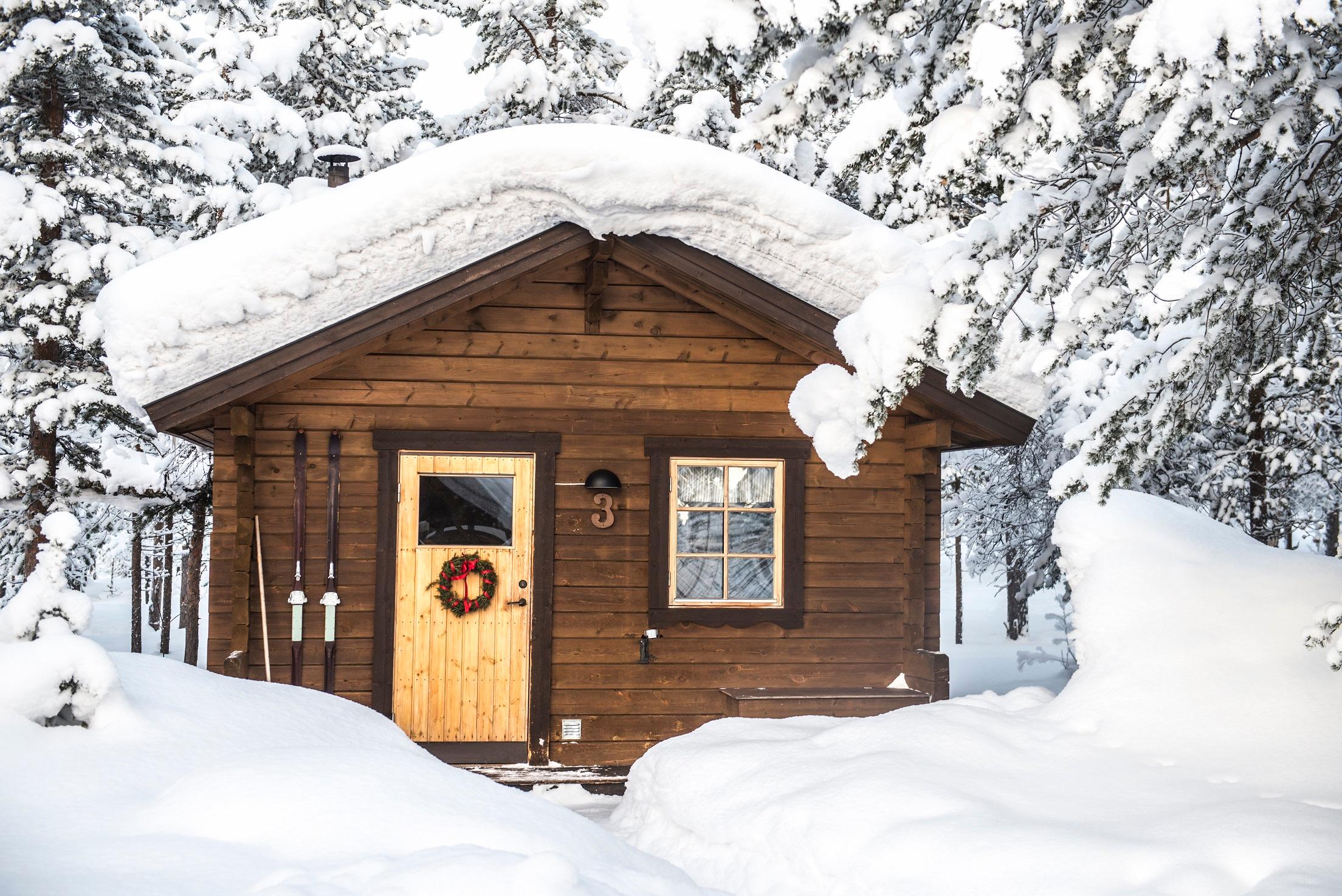 Kiruna: Aurora Husky Overnight Adventure – Kiruna, Sweden