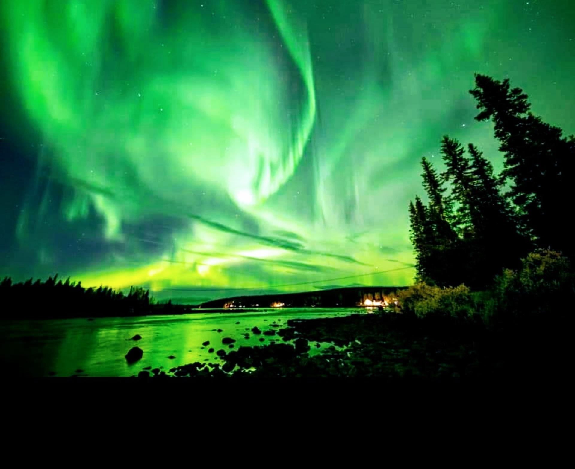 Kiruna: Overnight Snowmobile Tour with Dinner and Sauna – Jukkasjärvi, Sweden