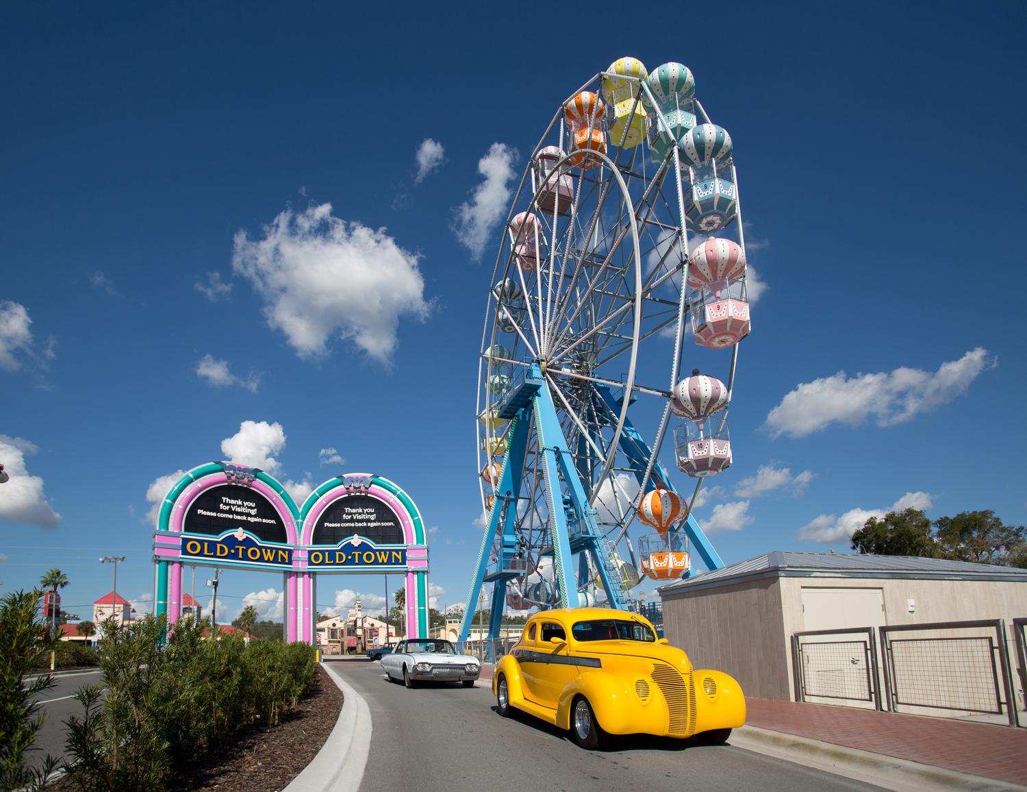 Kissimmee: Old Town Ferris Wheel, Attractions, and Dinner – Kissimmee, Florida