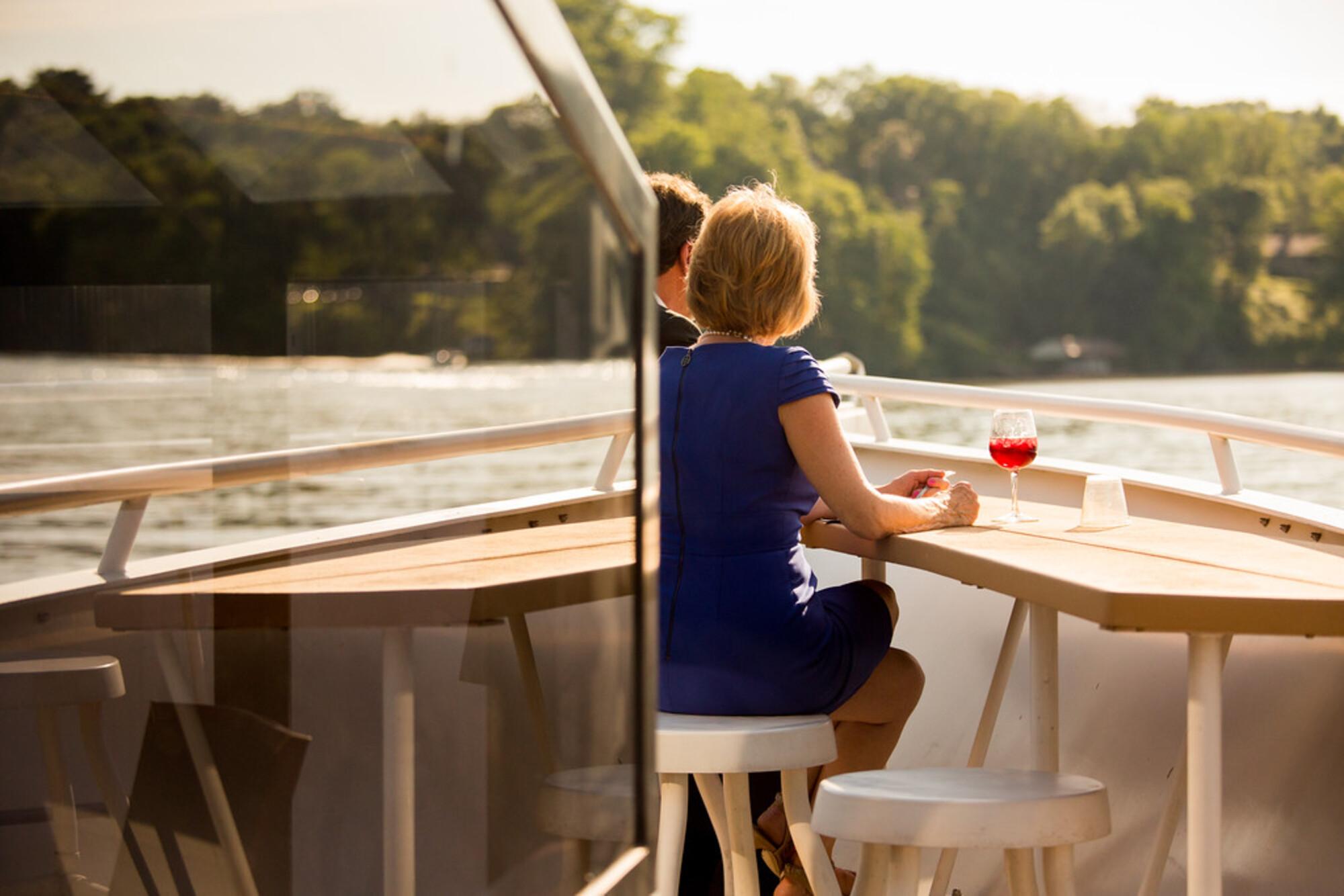 Knoxville: Afternoon Sightseeing Cruise on Tennessee River – Knoxville, Tennessee