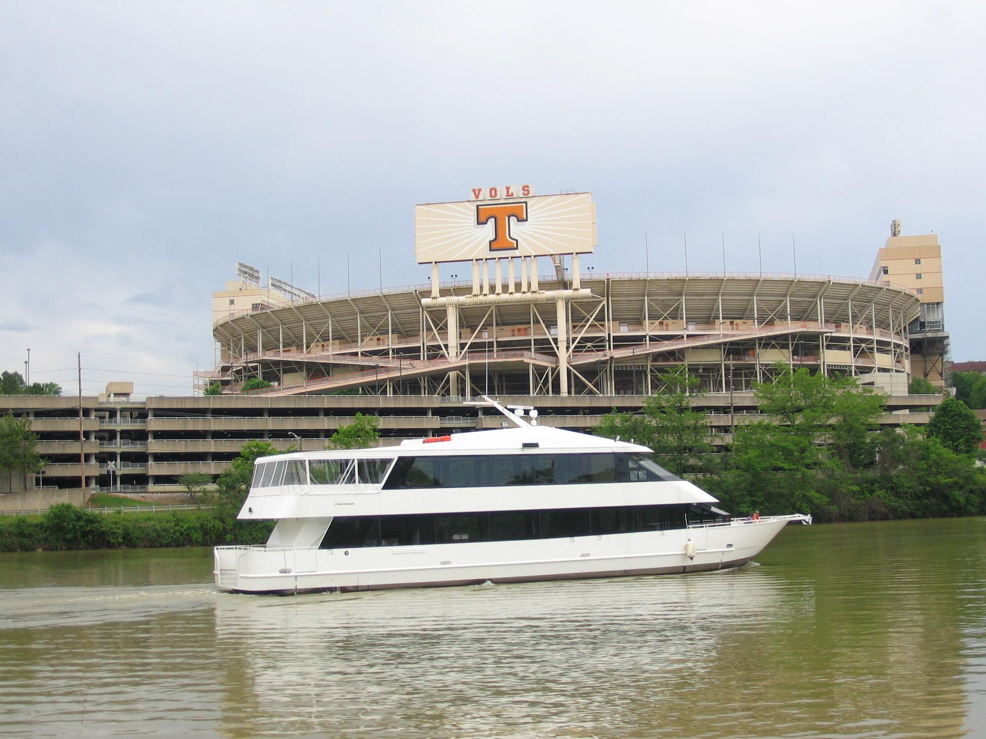 Knoxville: Sunset Dinner Cruise on Tennessee River – Knoxville, Tennessee