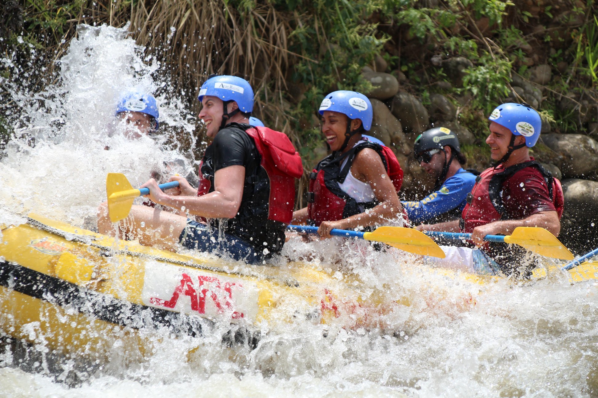 La Fortuna: Arenal Rafting Upper Balsa Class 3 and 4 Rapids – La Fortuna, Costa Rica