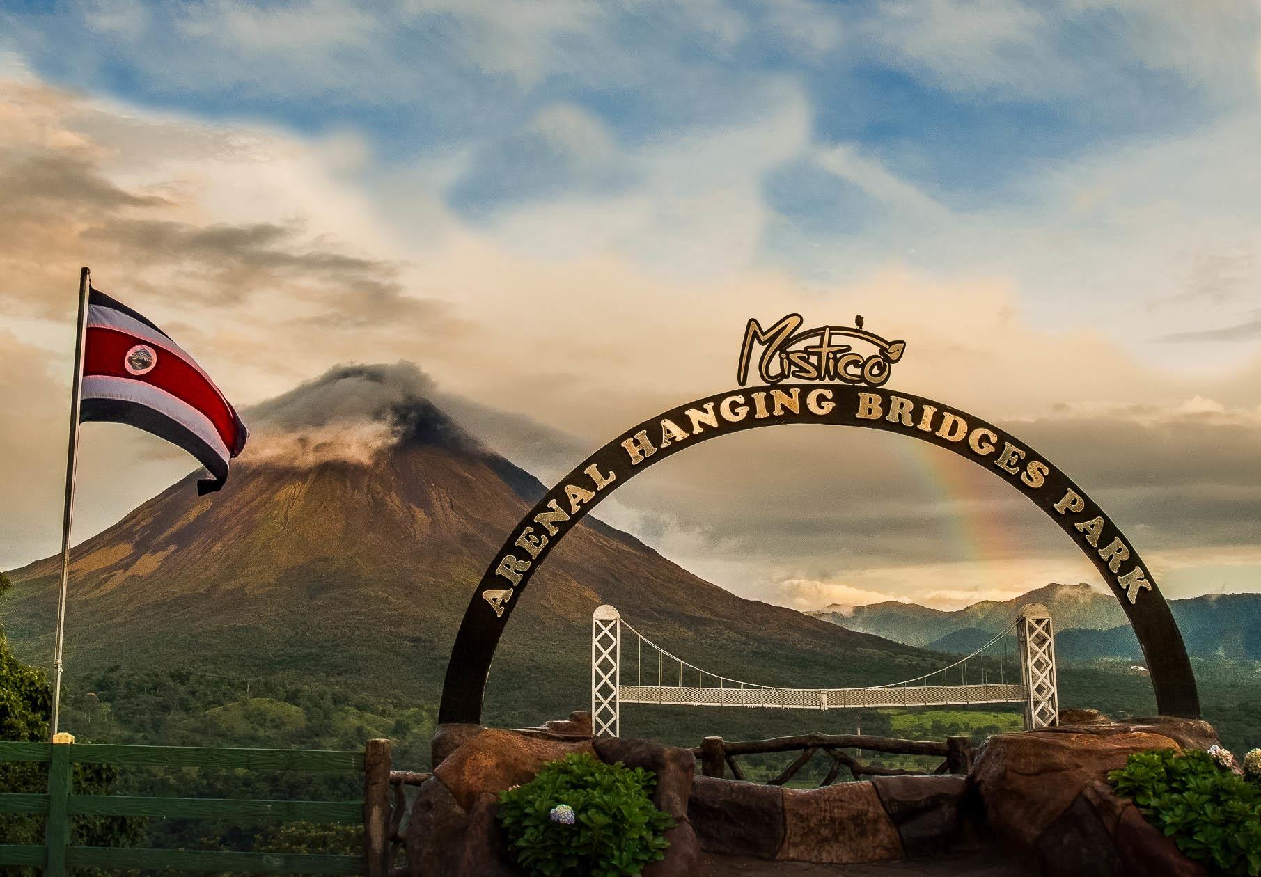 La Fortuna: Arenal Volcano, Hanging Bridges & Waterfall Tour – La Fortuna, Costa Rica